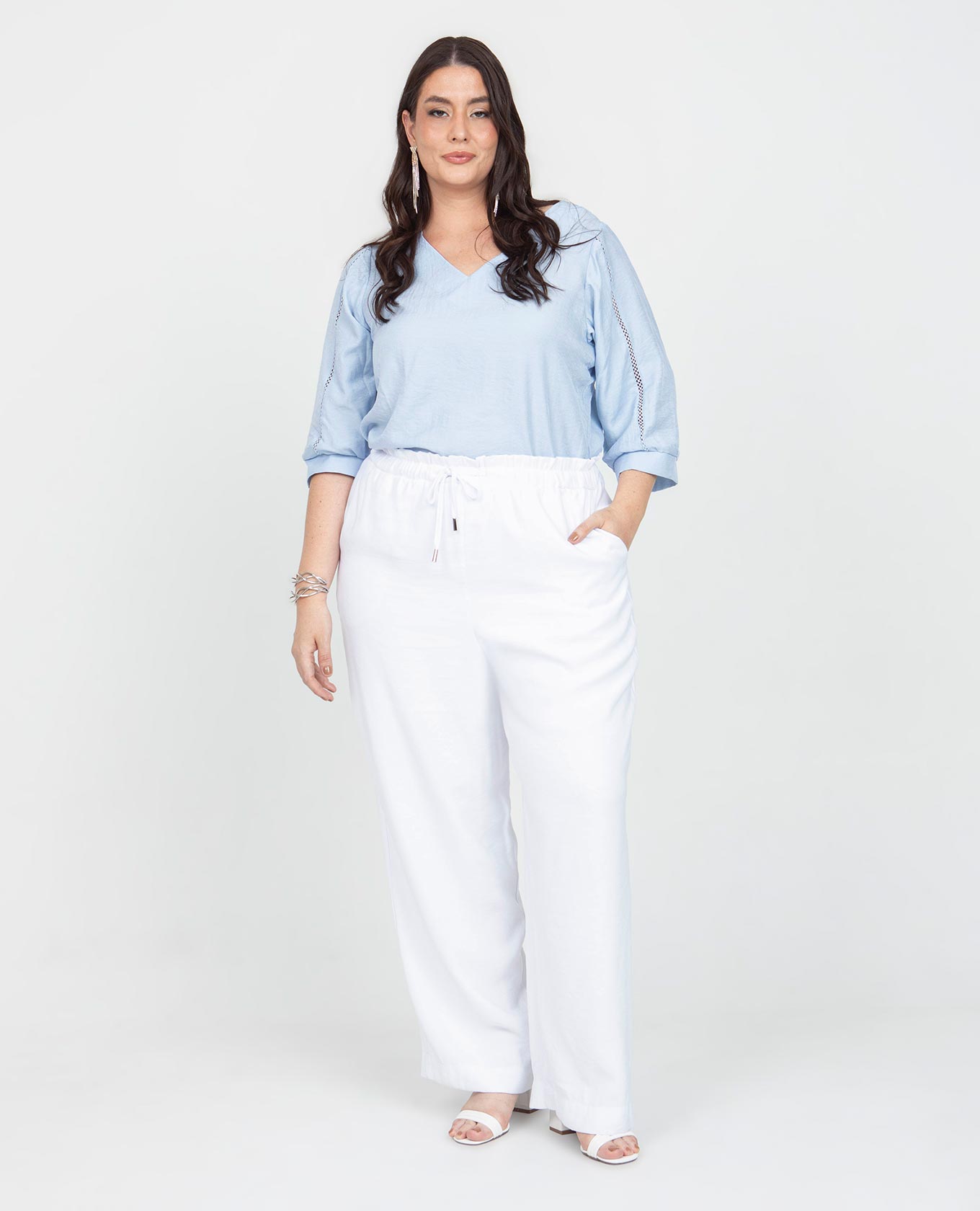 BLUSA MANGA 3/4 TALLAS GRANDES ESCOTE V CON APLIQUE EN MANGAS Adrissa | Ropa para mujer Blusas