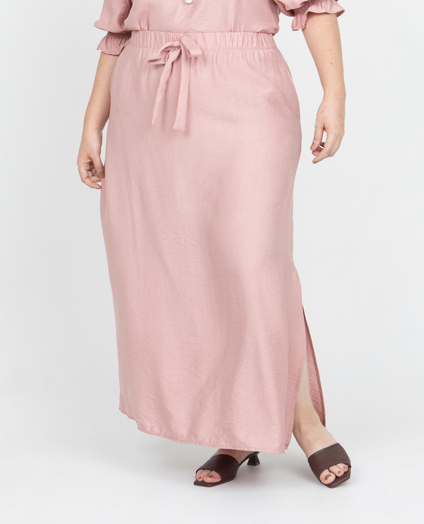 FALDA LARGA TALLAS GRANDES CON ABERTURAS Y ELASTICO EN CINTURA Adrissa | Ropa para mujer Faldas