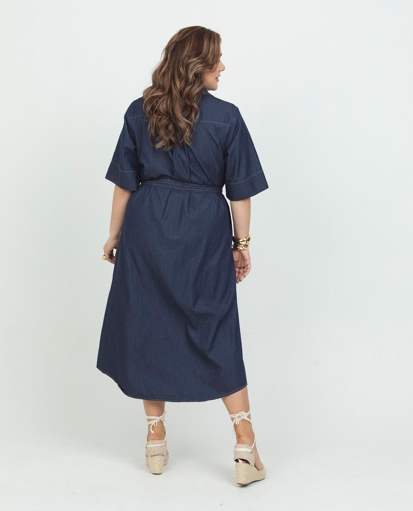 VESTIDO CAMISERO TALLAS GRANDES EN CHAMBRAY CON CINTURÓN MANGA CORTA Adrissa