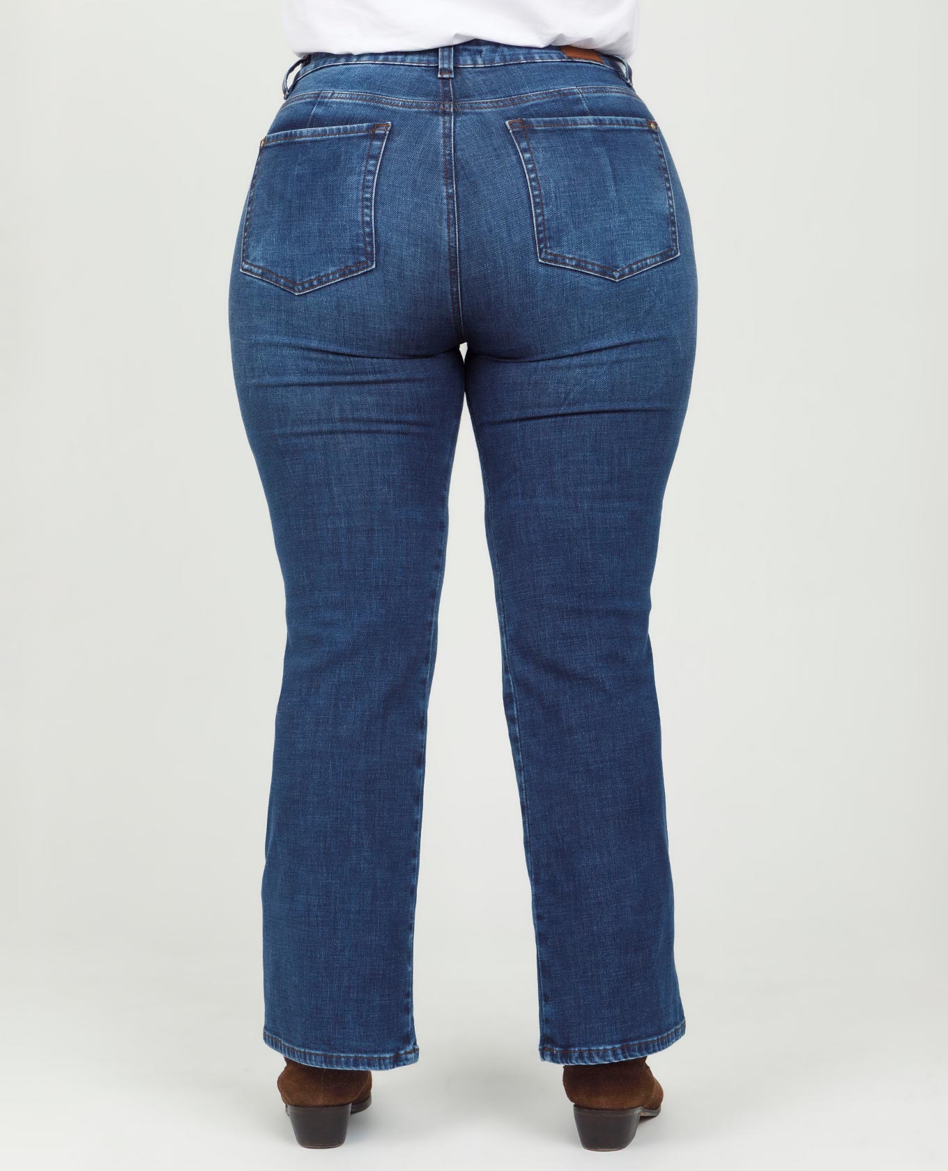JEAN REGULAR TALLAS GRANDES TONO MEDIO PRETINA DELGADA CINCO BOLSILLOS Adrissa Jeans