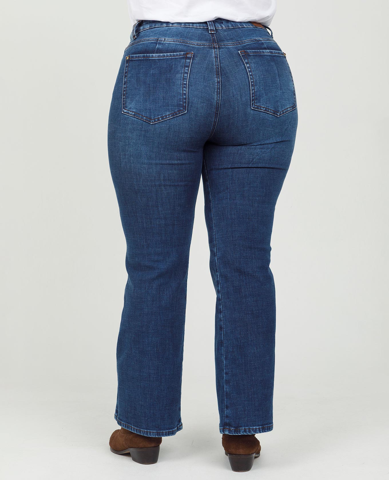 JEAN REGULAR TALLAS GRANDES TONO MEDIO PRETINA DELGADA CINCO BOLSILLOS Adrissa Jeans