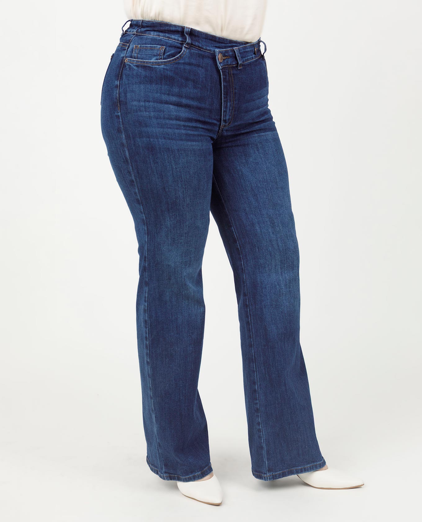 JEAN PALAZZO TALLAS GRANDES PRETINA CRUZADA TONO MEDIO CINCO BOLSILLOS Adrissa | Ropa para mujer Jeans
