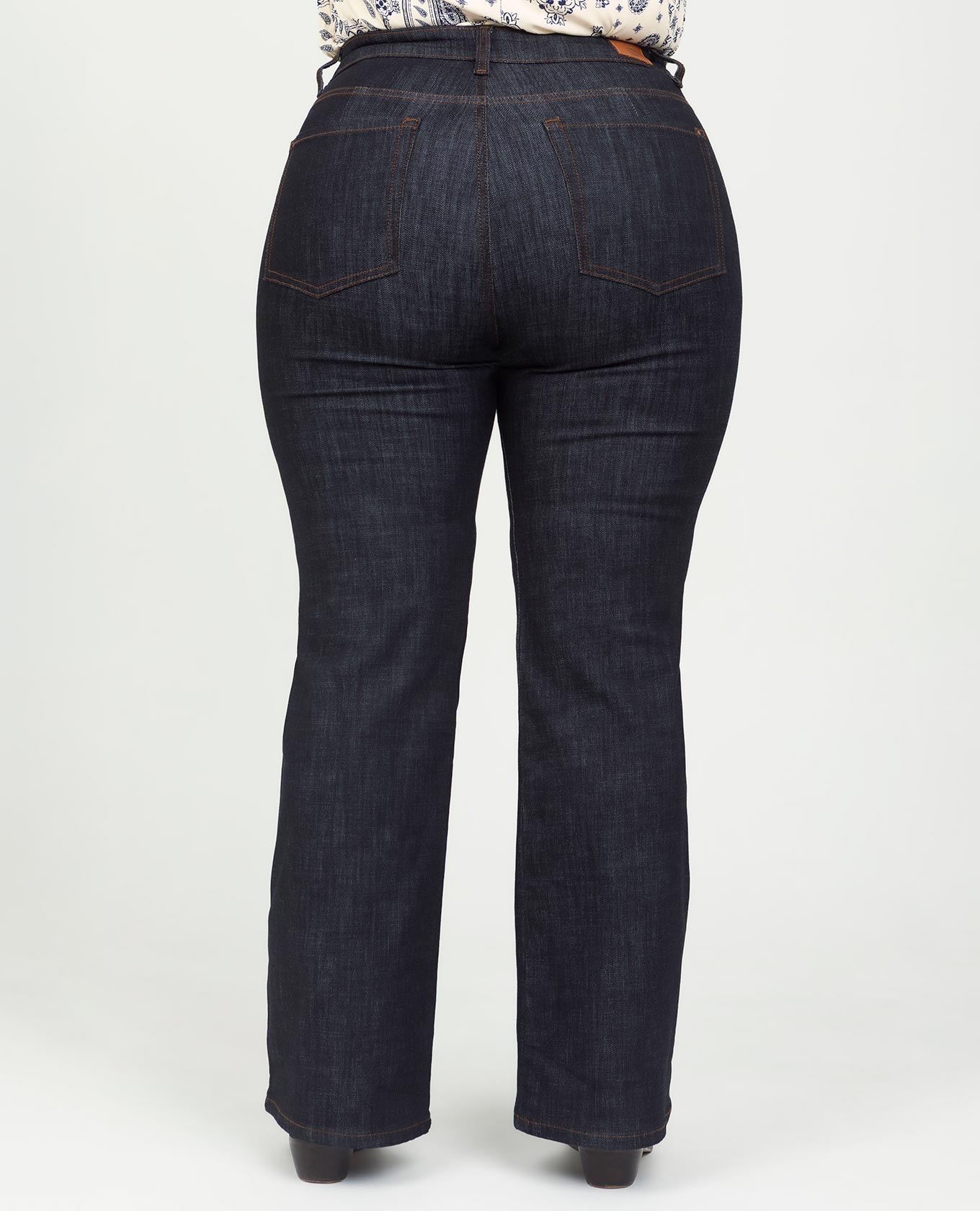 JEAN REGULAR TALLAS GRANDES TONO OSCURO PRETINA DELGADA CINCO BOLSILLOS Adrissa | Ropa para mujer Jeans