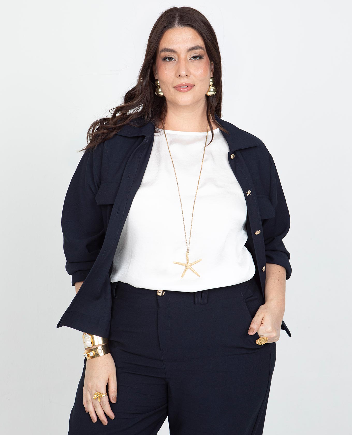 CHAQUETA LIVIANA TALLAS GRANDES CON BOTONES DECORATIVOS DORADOS Adrissa | Ropa para mujer Chaquetas