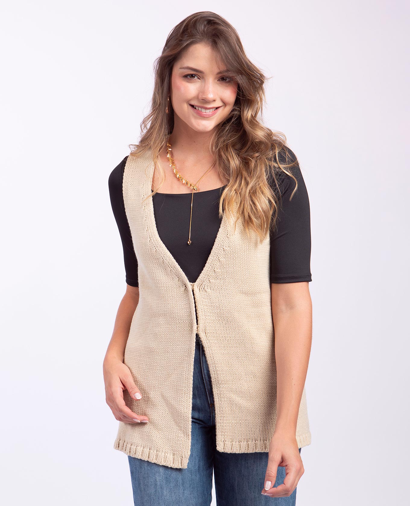 CHALECO TEJIDO PARA MUJER CON BOTONES INTERNOS Adrissa | Ropa para mujer Chalecos