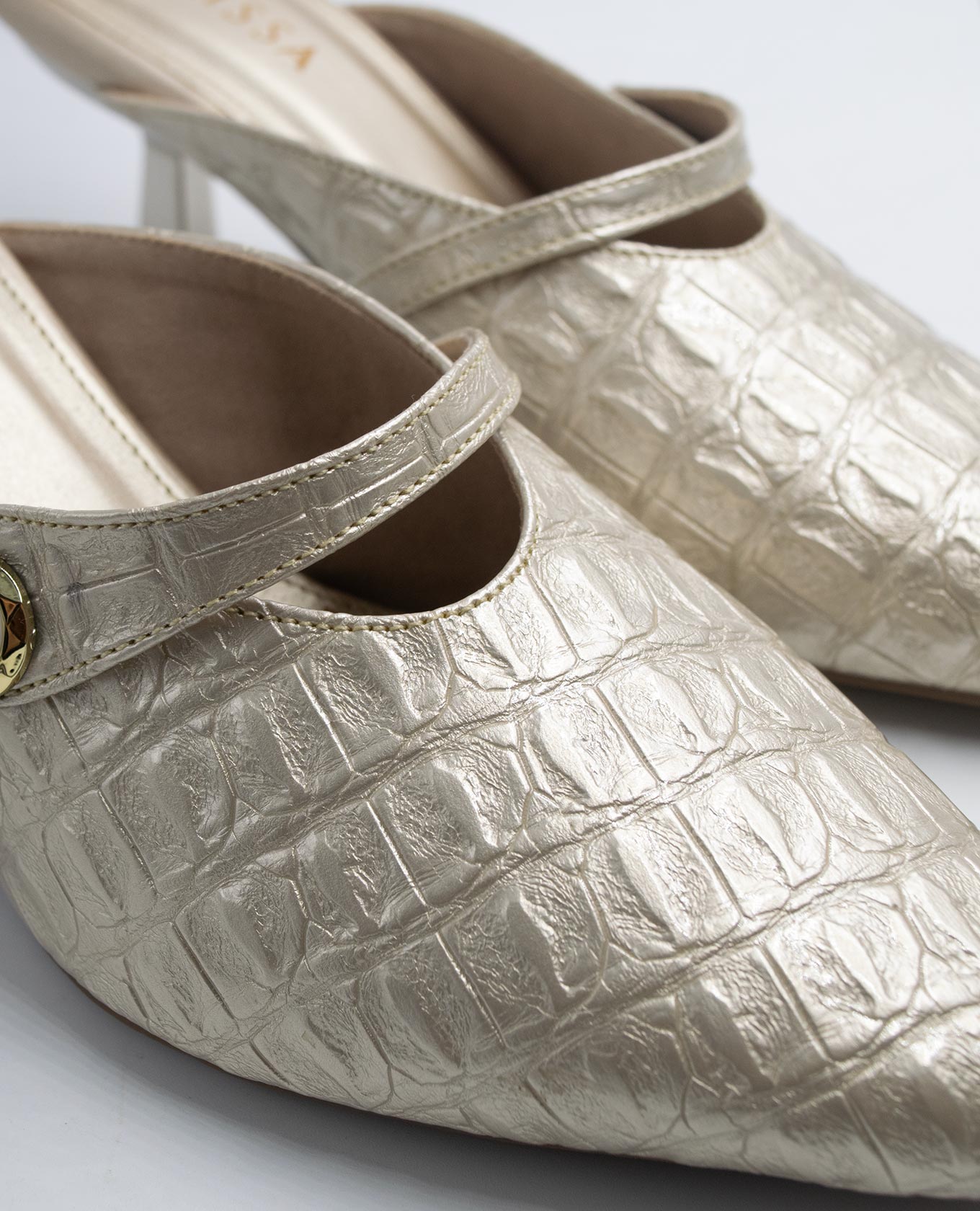 ZAPATO PARA MUJER CON TACON BAJO Y TEXTURA CROCO Adrissa | Ropa para mujer Zapatos