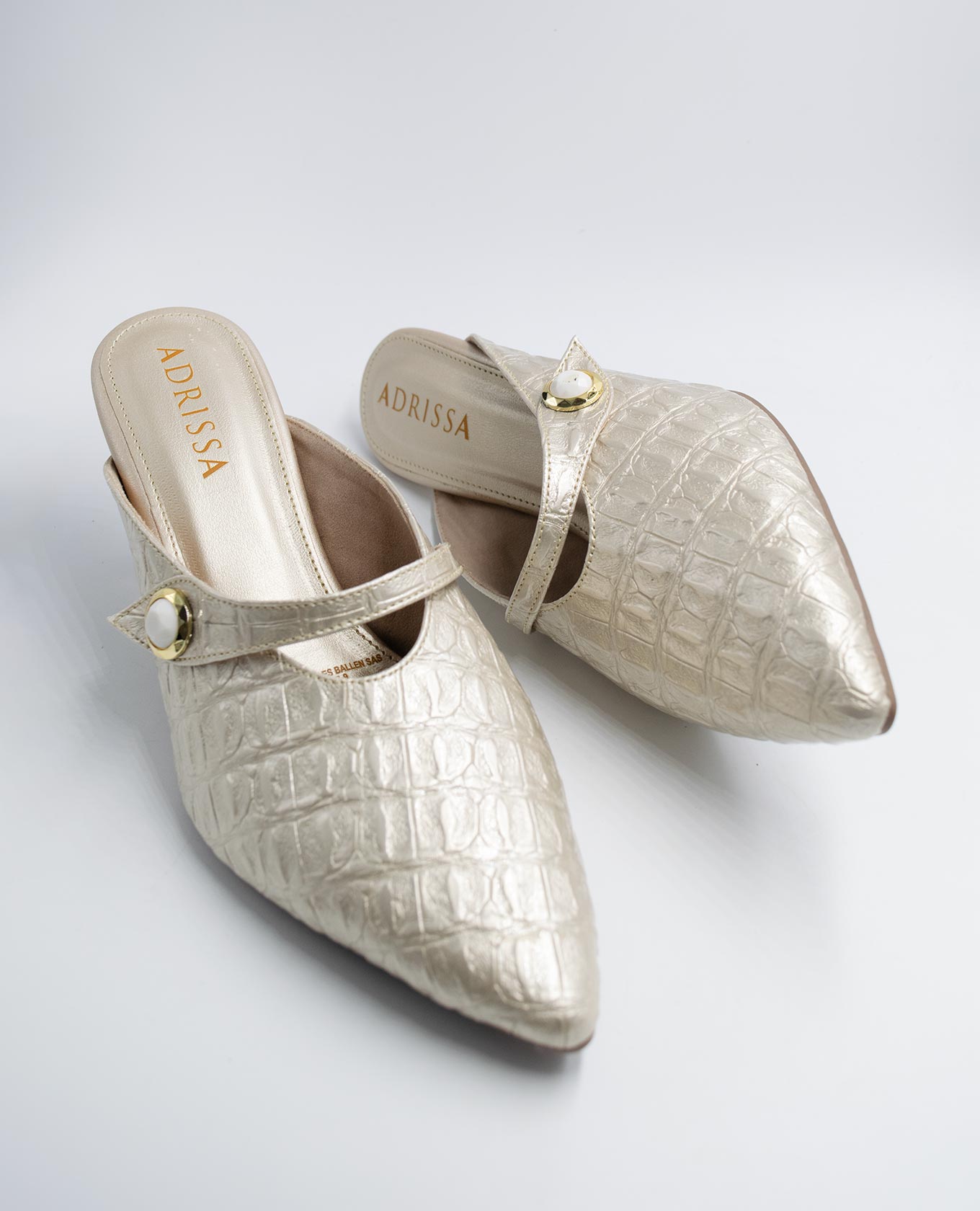 ZAPATO PARA MUJER CON TACON BAJO Y TEXTURA CROCO Adrissa | Ropa para mujer Zapatos