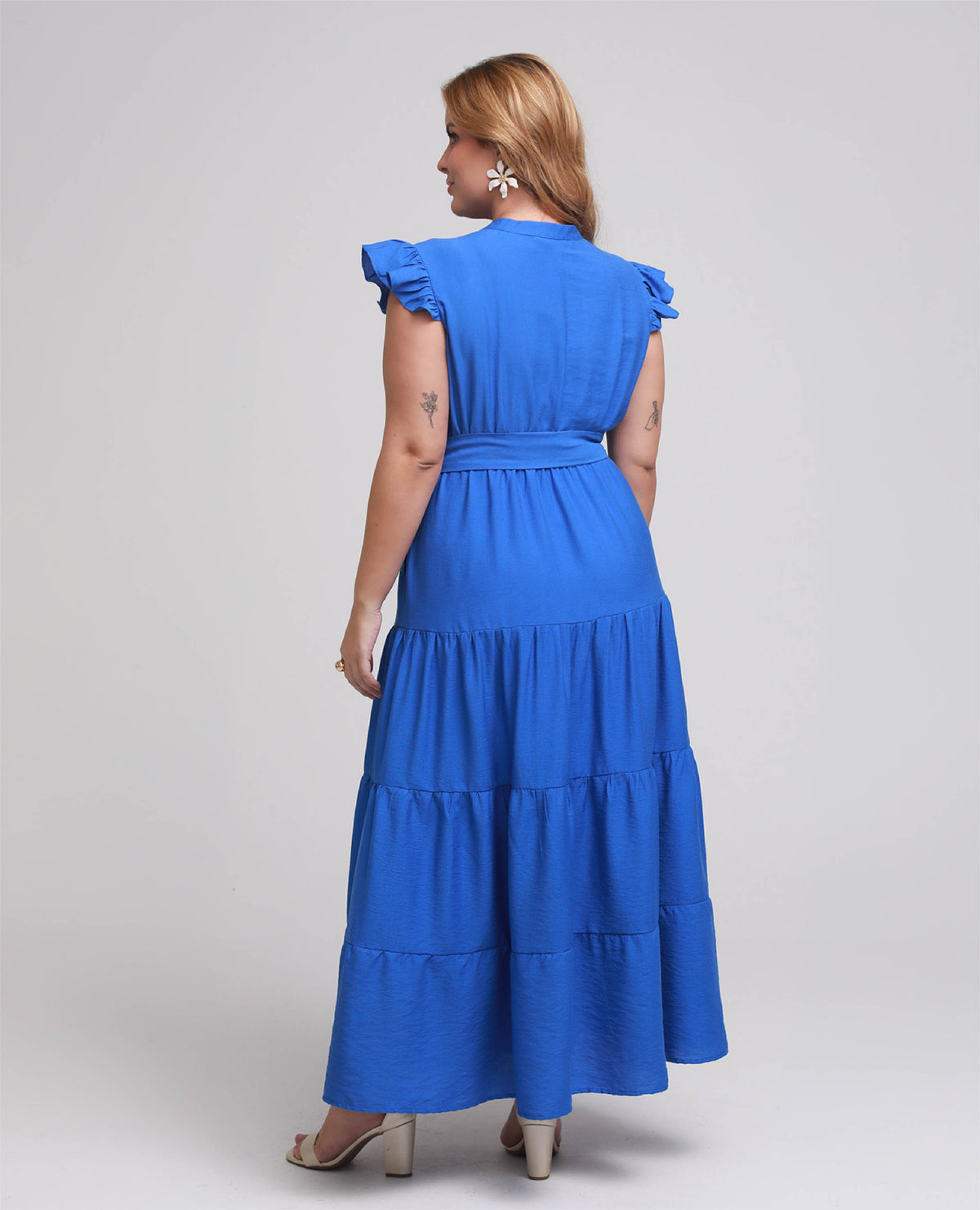 VESTIDO MIDI TALLAS GRANDES ESCOTE V FALDA CON FAROLES Y BOLSILLOS Adrissa | Ropa para mujer Vestidos