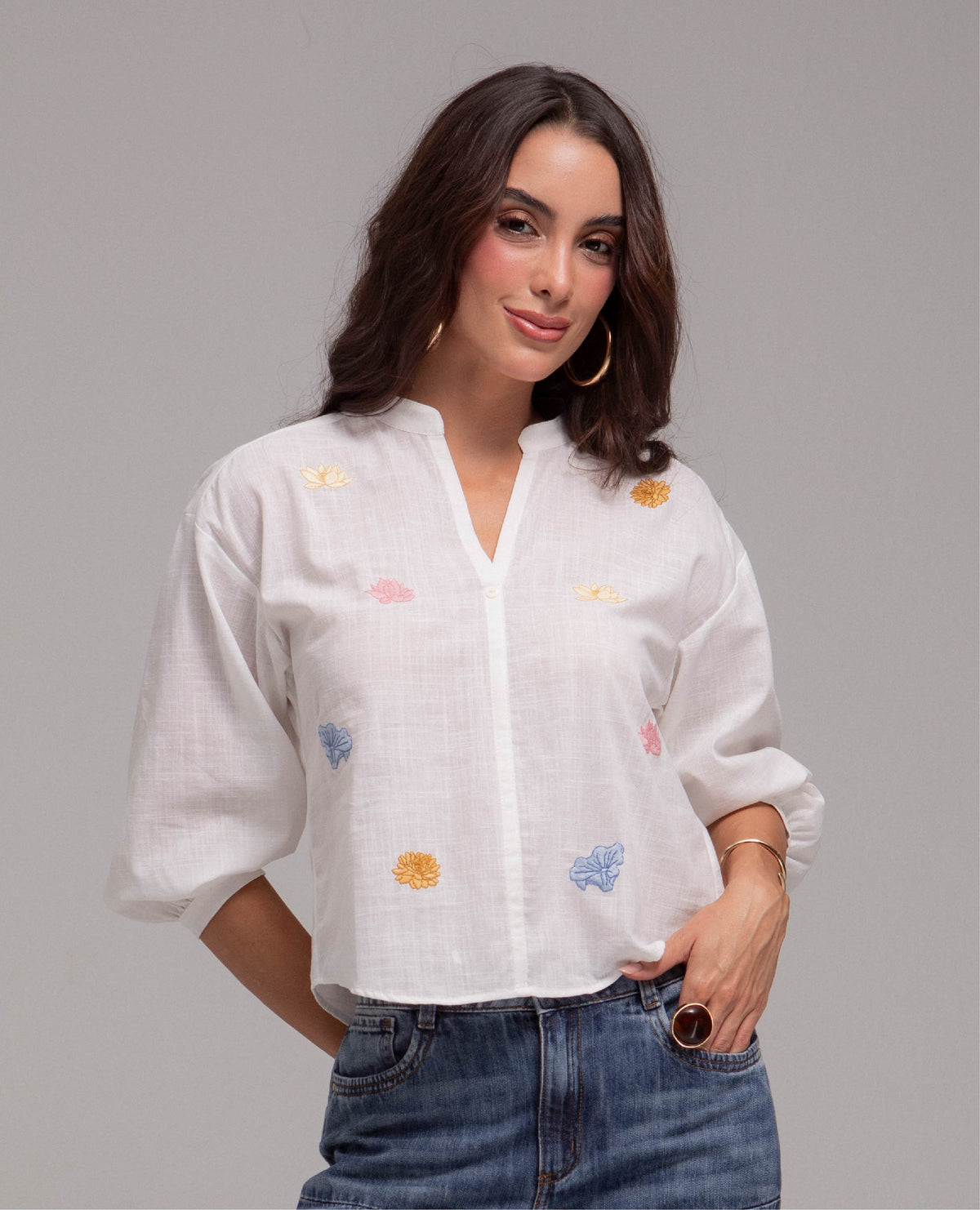 BLUSA MANGA 3/4 PARA MUJER CON FLORES DE LOTO BORDADAS EN FRENTES Adrissa | Ropa para mujer Blusas