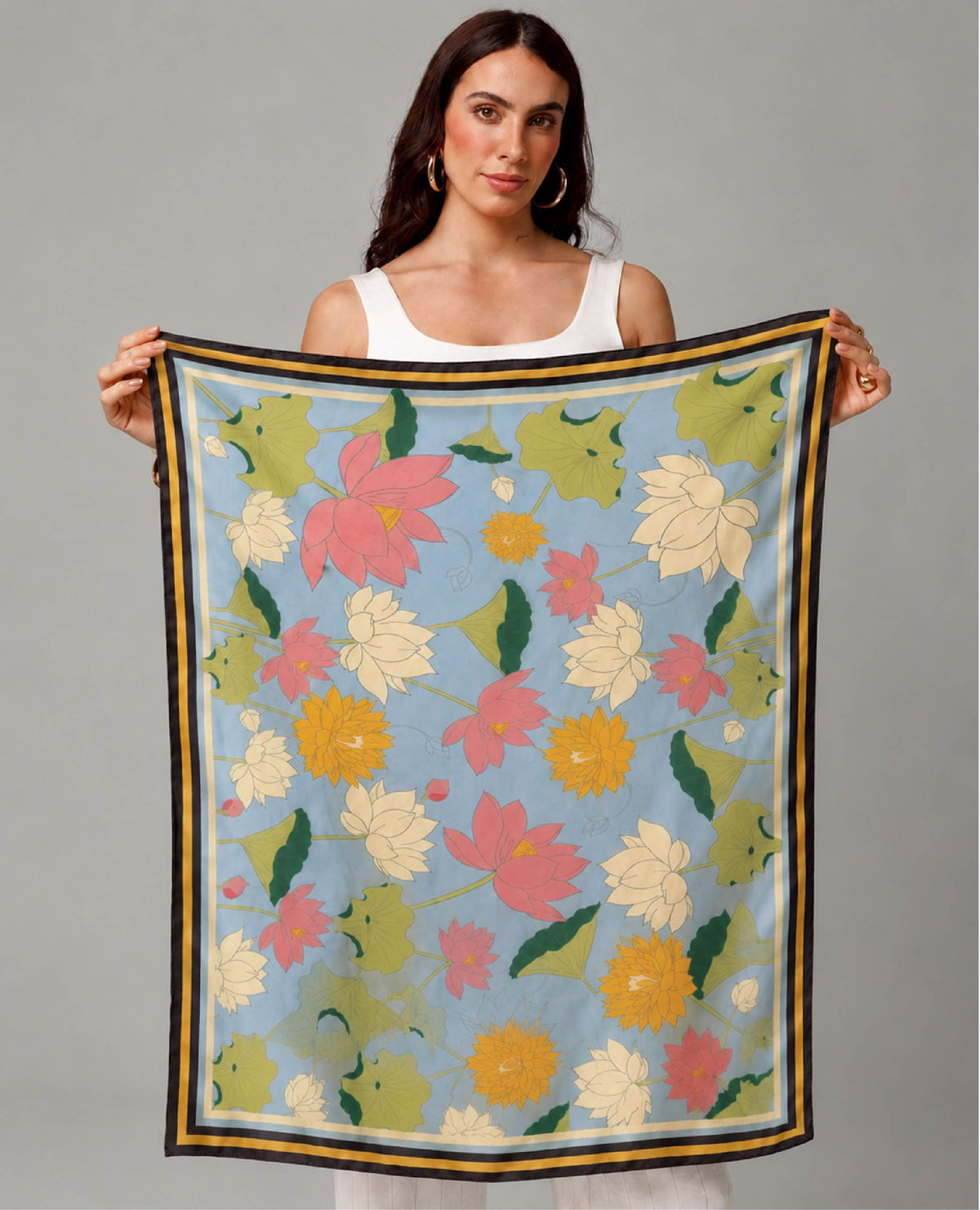 PAREO ESTAMPADO FLORES DE LOTO 144CM X 80CM Adrissa | Ropa para mujer