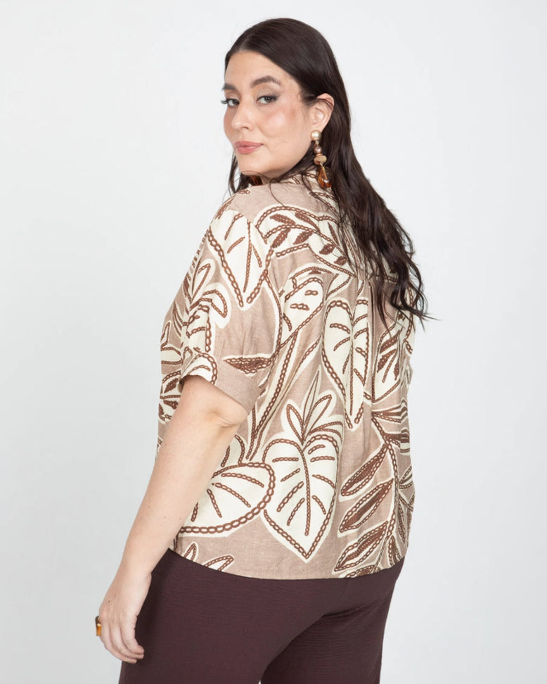 CAMISA ESTAMPADA TALLAS GRANDES MANGA CORTA CON PUÑOS Adrissa | Ropa para mujer Blusas