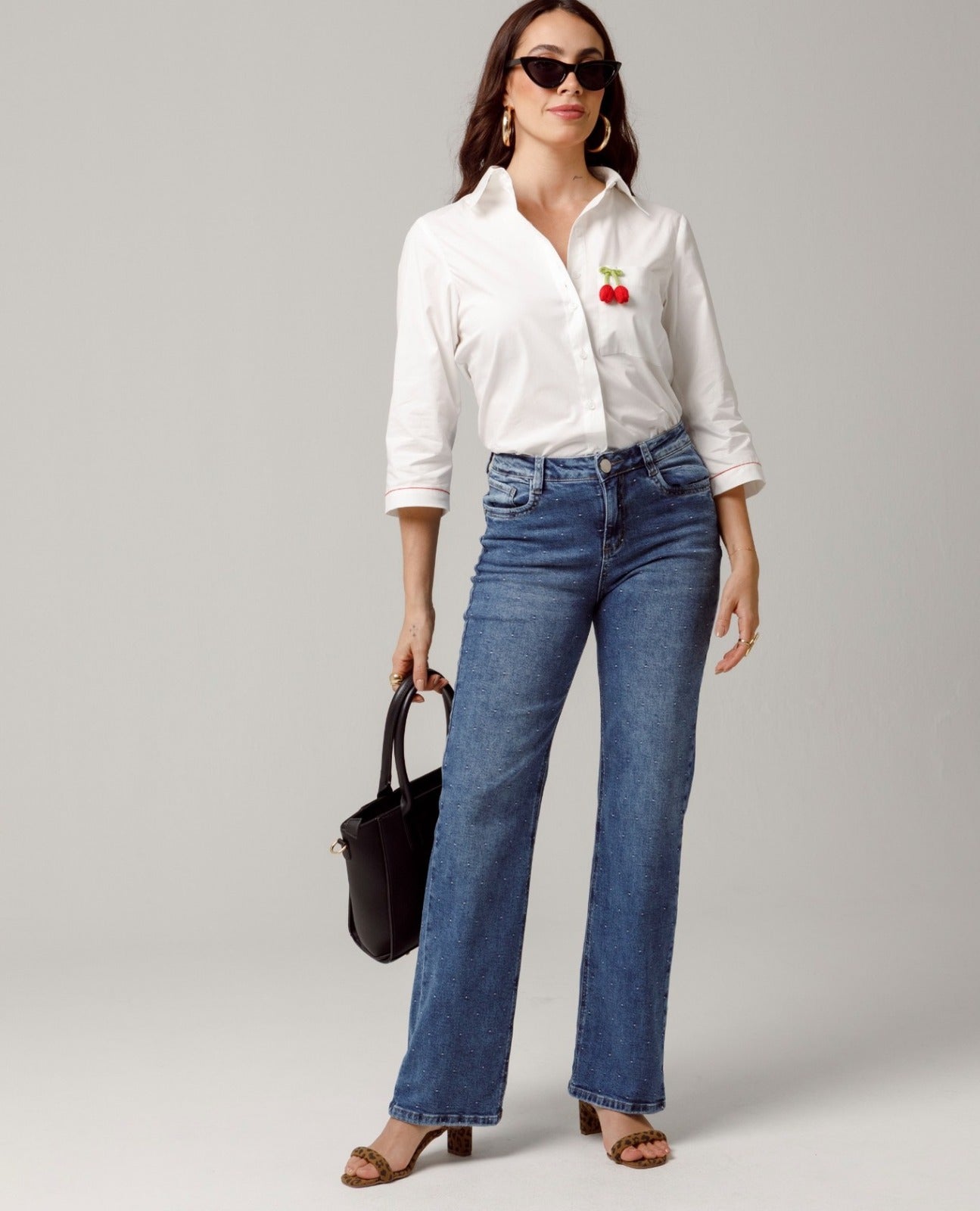 CAMISA MANGA 3/4 PARA MUJER RUEDOS EN CONTRASTE Y APLIQUE TULIPAN Adrissa | Ropa para mujer Camisas