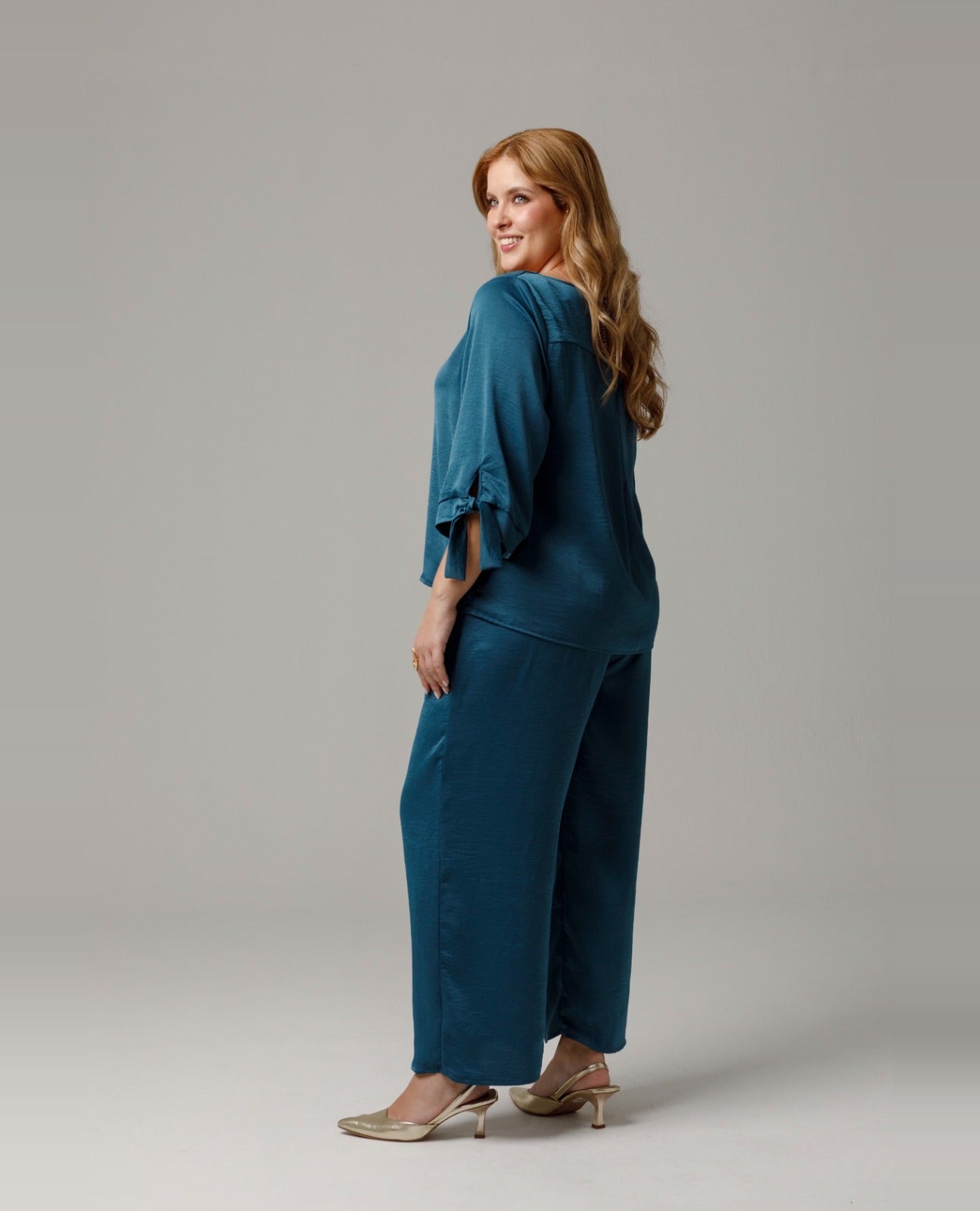 PANTALON RECTO TALLAS GRANDES CINTURA CON ELASTICO EN TRASERO AL TOBILLO Adrissa | Ropa para mujer Pantalones