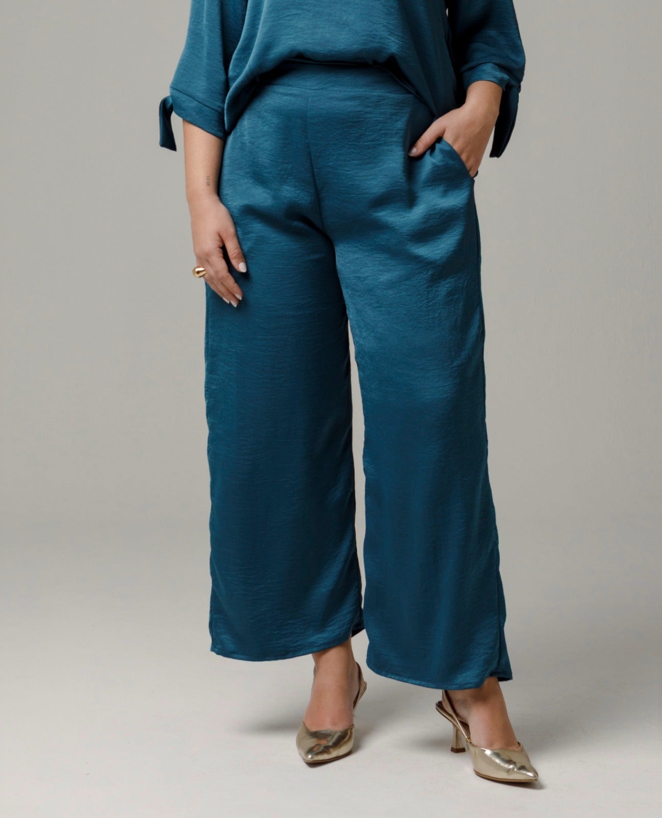 PANTALON RECTO TALLAS GRANDES CINTURA CON ELASTICO EN TRASERO AL TOBILLO VERDE AZULADO Adrissa | Ropa para mujer Pantalones