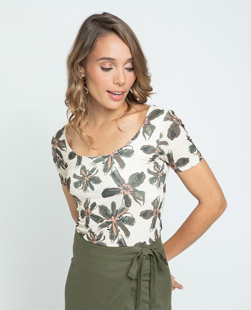 CAMISETA MANGA CORTA PARA MUJER CUELLO U Adrissa