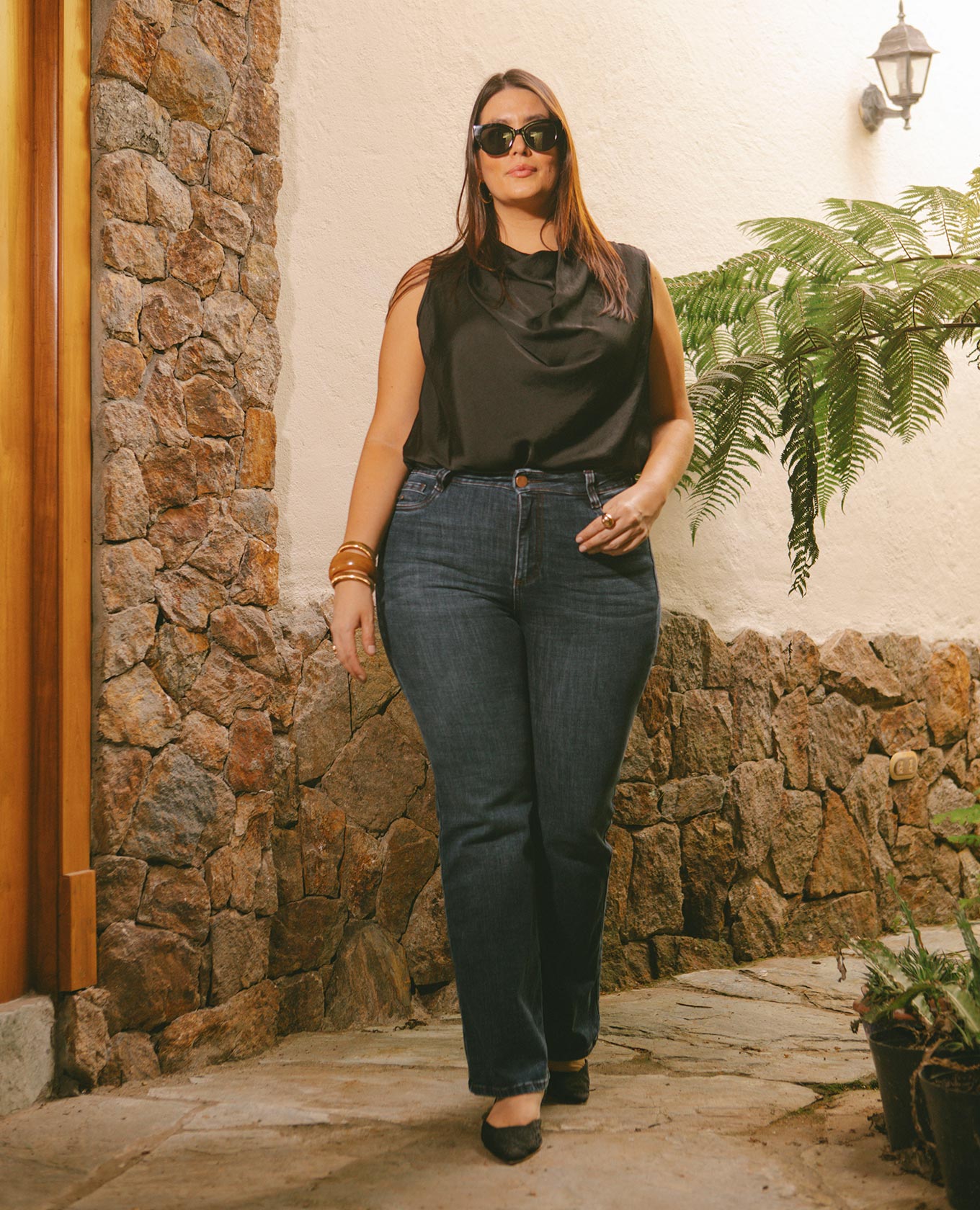 JEAN REGULAR TALLAS GRANDES TONO MEDIO PRETINA DELGADA CINCO BOLSILLOS Adrissa | Ropa para mujer Jeans