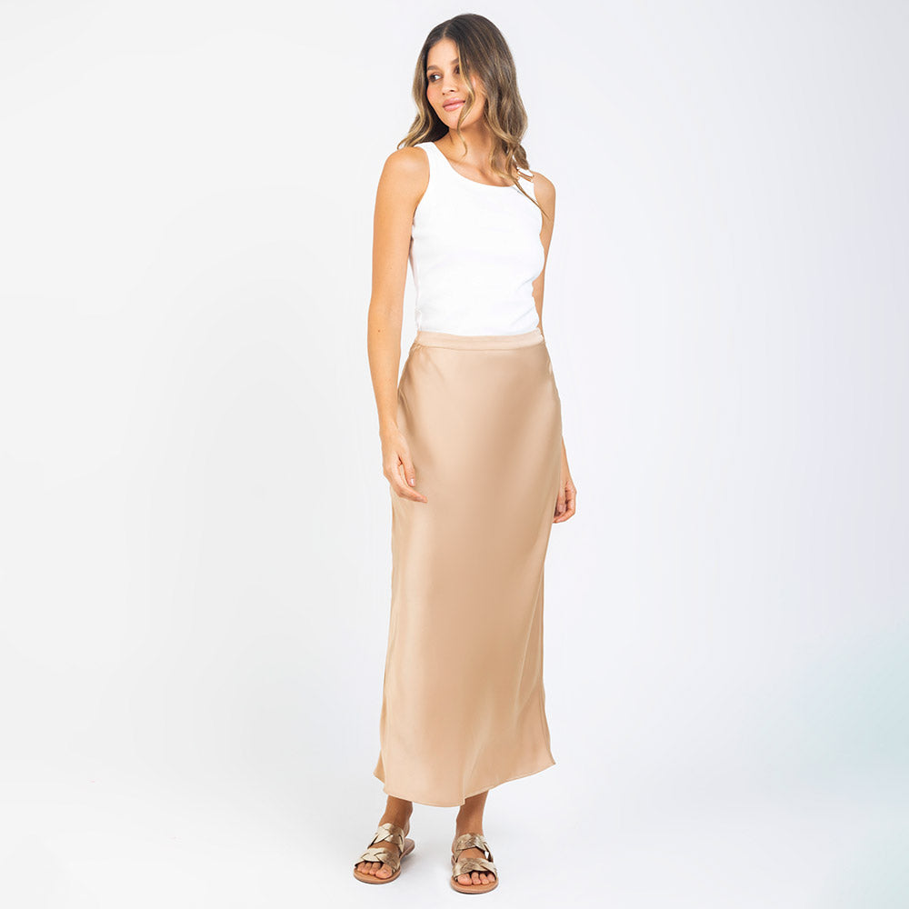 CAMISETA MANGA SISA PARA MUJER CON APLIQUE Adrissa