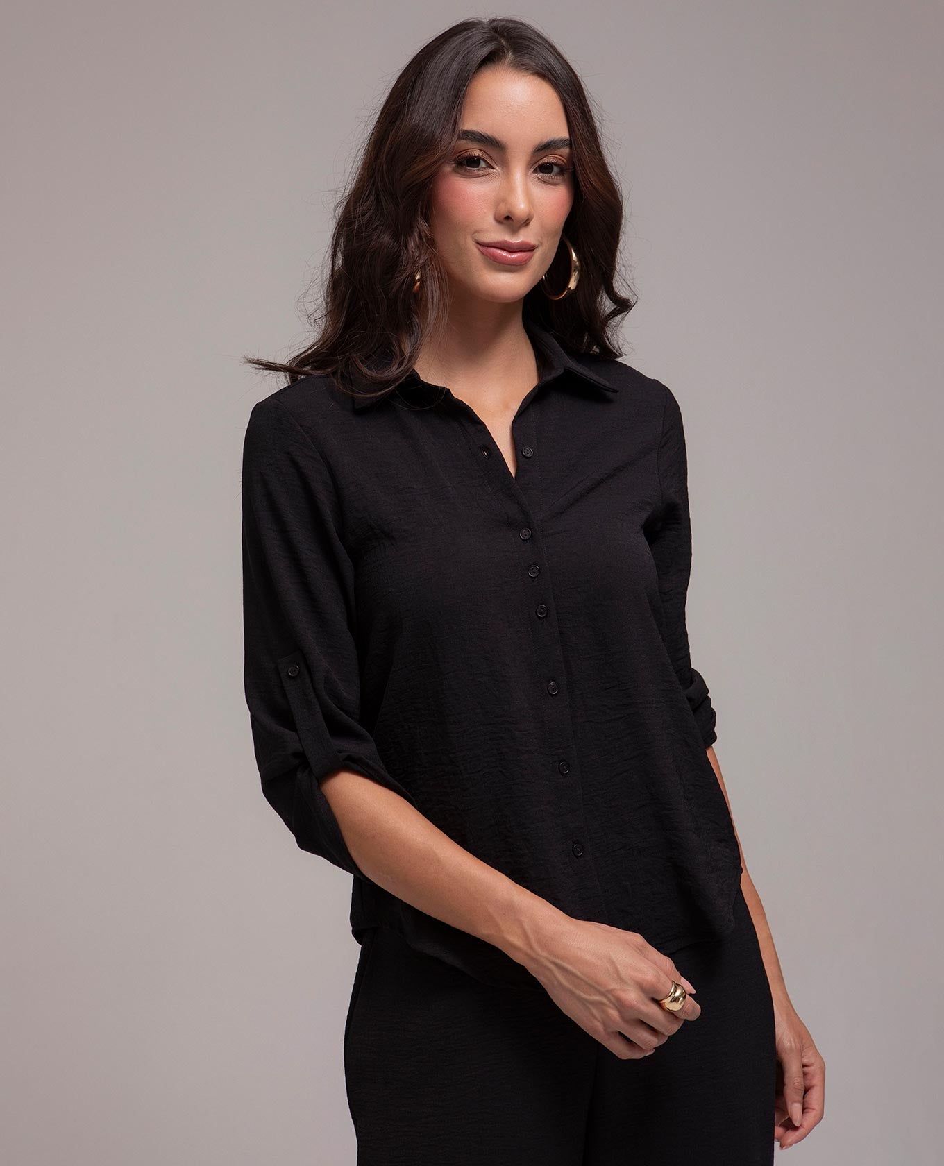 CAMISA BASICA DAKOTA PARA MUJER CON CHARRETERA NEGRO Adrissa Camisas