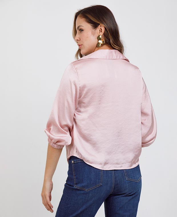 BLUSA BÁSICA GABRIELA DRAPEADA TELA SATINADA Adrissa
