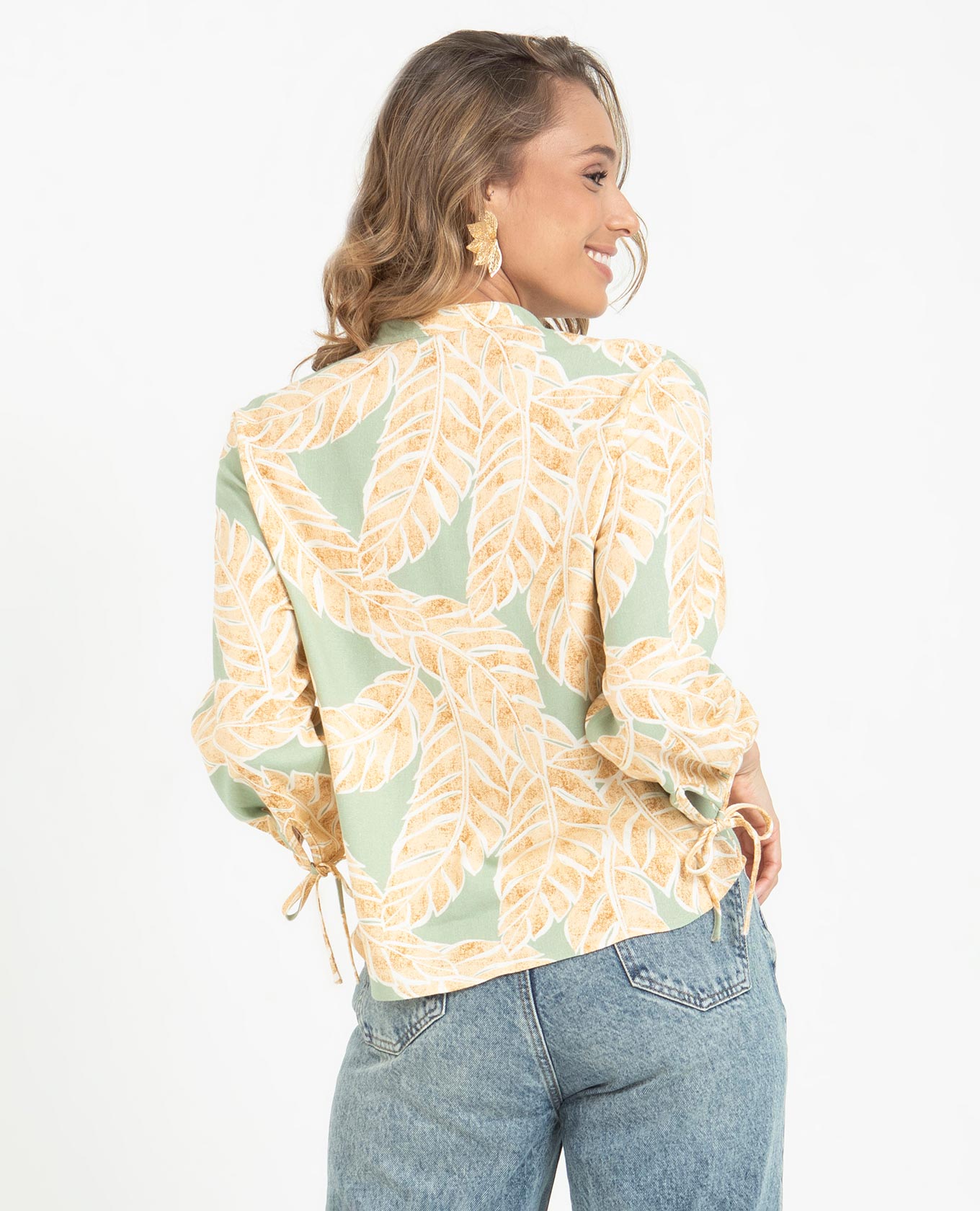 BLUSA ESTAMPADA PARA MUJER CUELLO NERU CON DETALLE DE ANUDADO EN MANGAS Adrissa