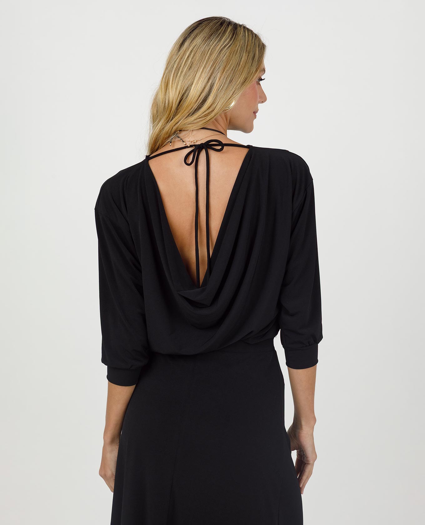 TOP PARA MUJER DRAPEADO EN ESPALDA MANGA 3/4 EN TEJIDO DE PUNTO Adrissa | Ropa para mujer Blusas