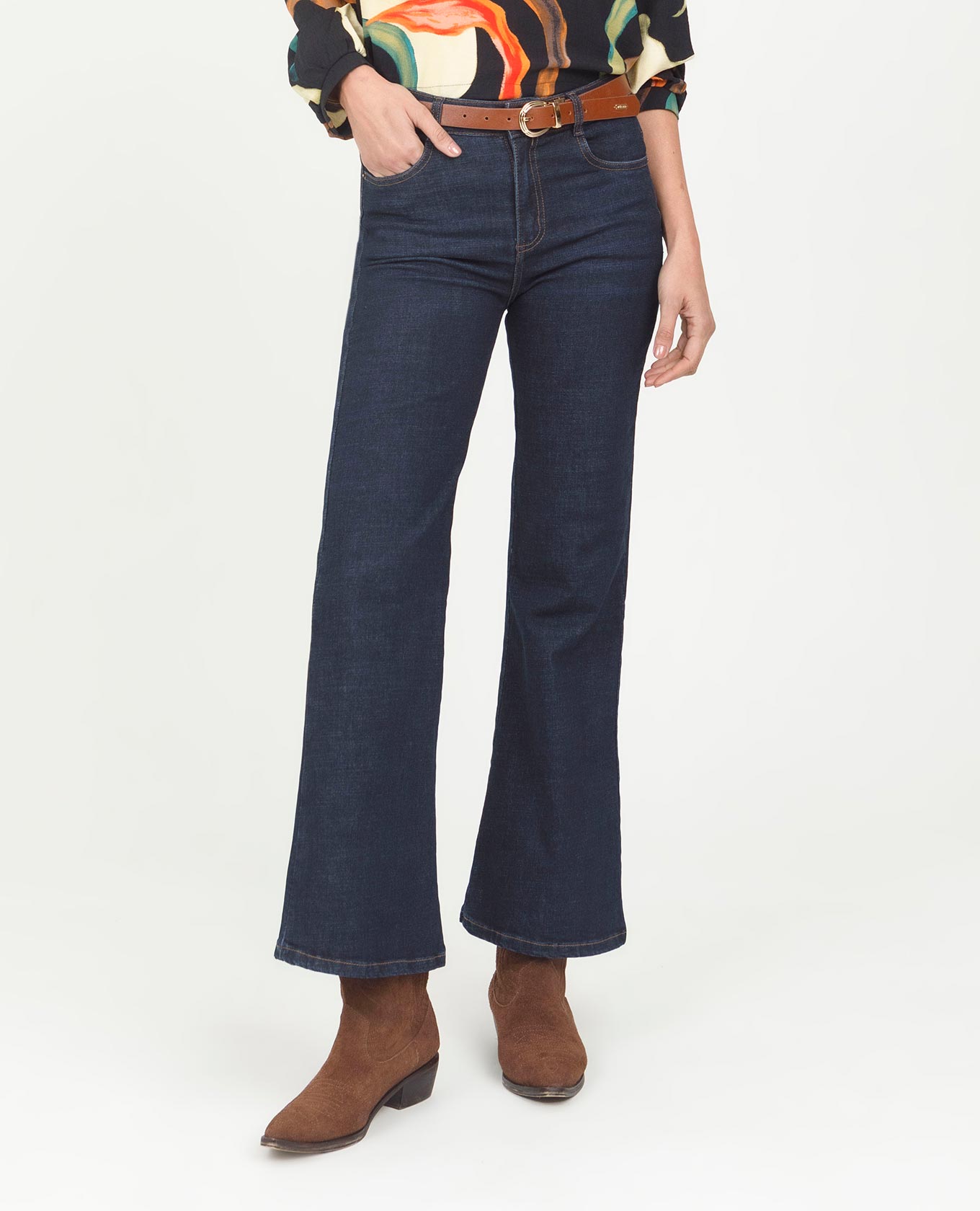 JEAN FLARE PARA MUJER TONO OSCURO PRETINA DELGADA CINCO BOLSILLOS Adrissa | Ropa para mujer Jeans