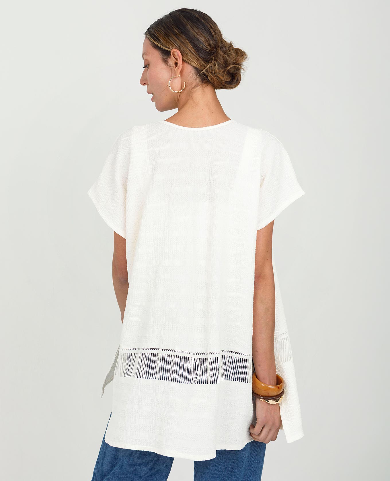 COMPLEMENTO MANGA CORTA PARA MUJER SIN BOTONES TELA CON DESAGUJADO DECORATIVO Adrissa | Ropa para mujer Blusas