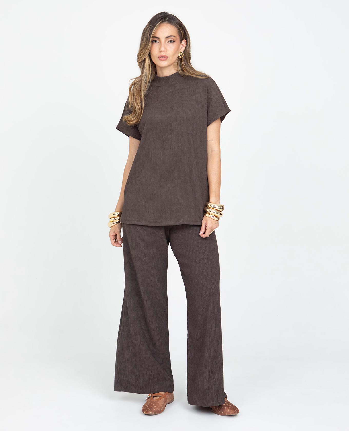BLUSA CUELLO ALTO PARA MUJER MANGA RODADA TELA CON EFECTO Adrissa | Ropa para mujer Chaquetas