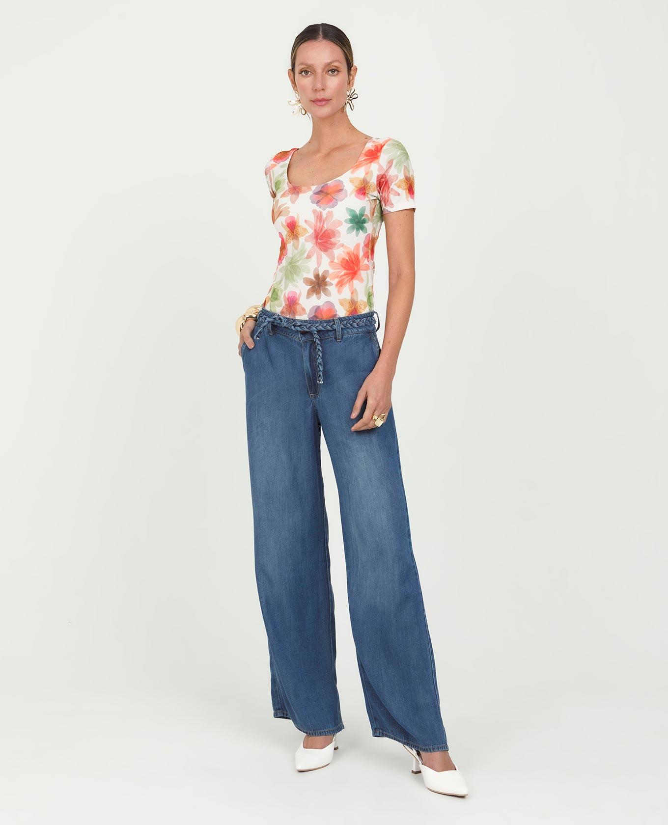 CAMISETA MANGA CORTA PARA MUJER CUELLO U ESTAMPADO FLORES ACUARELA Adrissa | Ropa para mujer