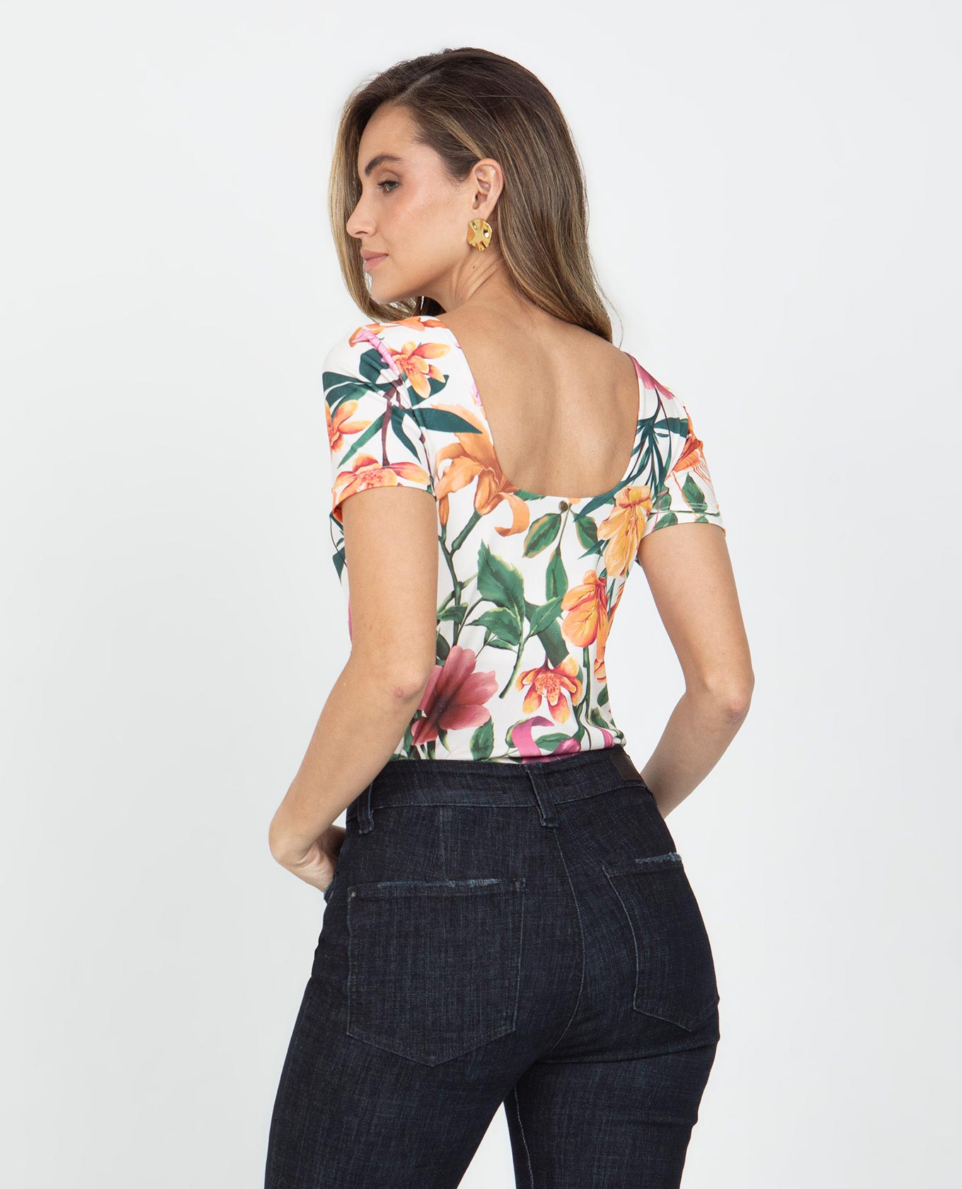 CAMISETA MANGA CORTA PARA MUJER CUELLO U ESTAMPADO FLORES BOTANICO Adrissa | Ropa para mujer Blusas