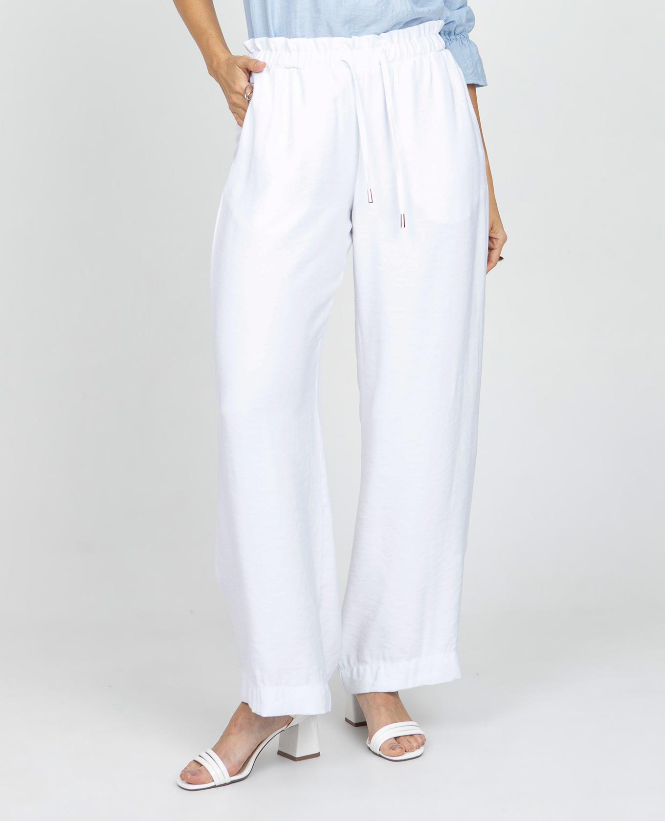PANTALÓN BLANCO PARA MUJER SILUETA WIDE LEG CON ELASTICO EN CINTURA Y TIRAS Adrissa | Ropa para mujer Pantalones