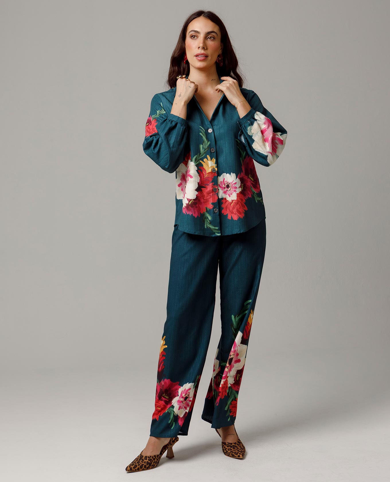 CAMISA FLORES PARA MUJER ESTAMPACIÓN EXCLUSIVA MANGA LARGA EN JAQUARD