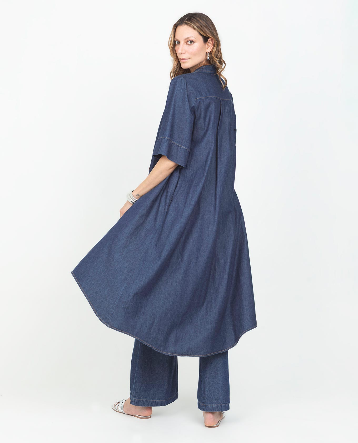 VESTIDO CAMISERO PARA MUJER EN CHAMBRAY LARGO MIDI CON CINTURÓN MANGA CORTA Adrissa