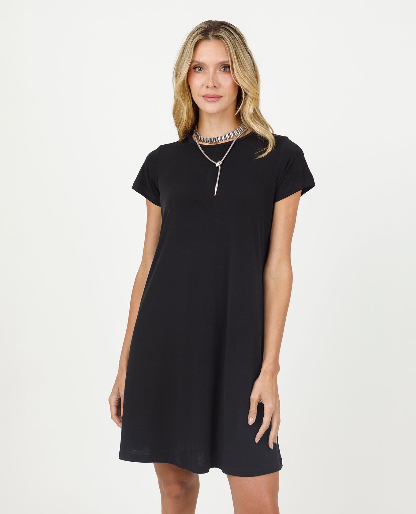 VESTIDO NEGRO PARA MUJER EN TEJIDO DE PUNTO CON VUELO Adrissa | Ropa para mujer Vestidos