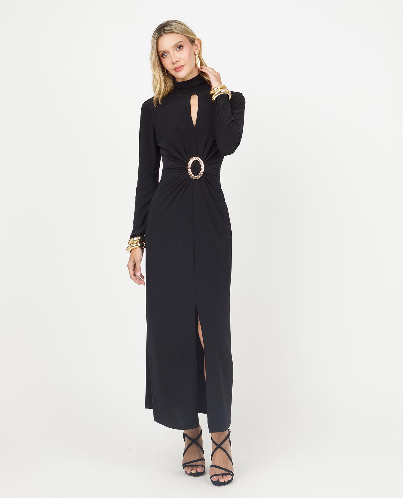 VESTIDO NEGRO PARA MUJER MANGA LARGA ENTORCHADO CON HERRAJE DORADO Adrissa | Ropa para mujer Vestidos