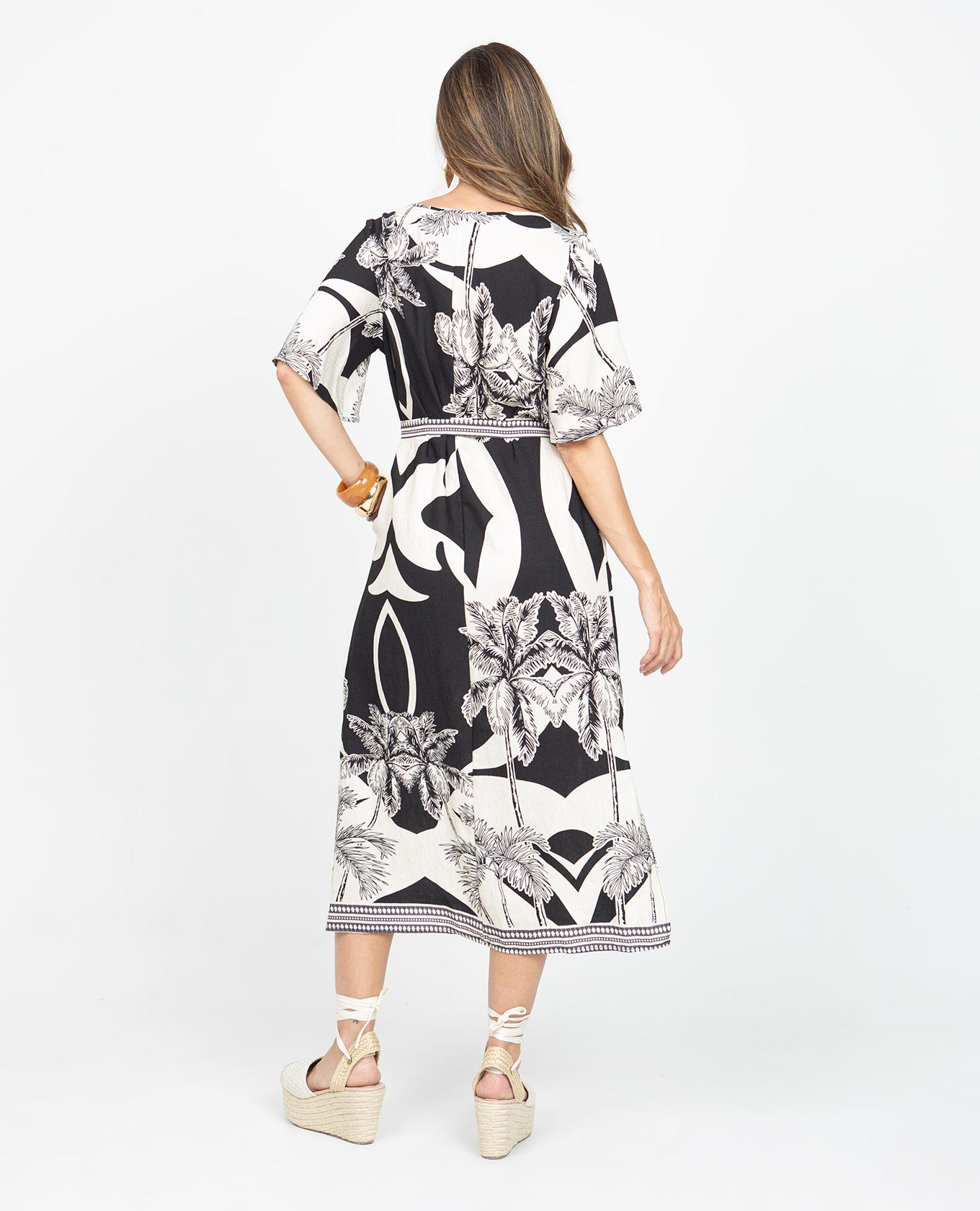 VESTIDO MIDI PARA MUJER ESTAMPADO BICOLOR SILUETA TALEGO CON CINTURÓN