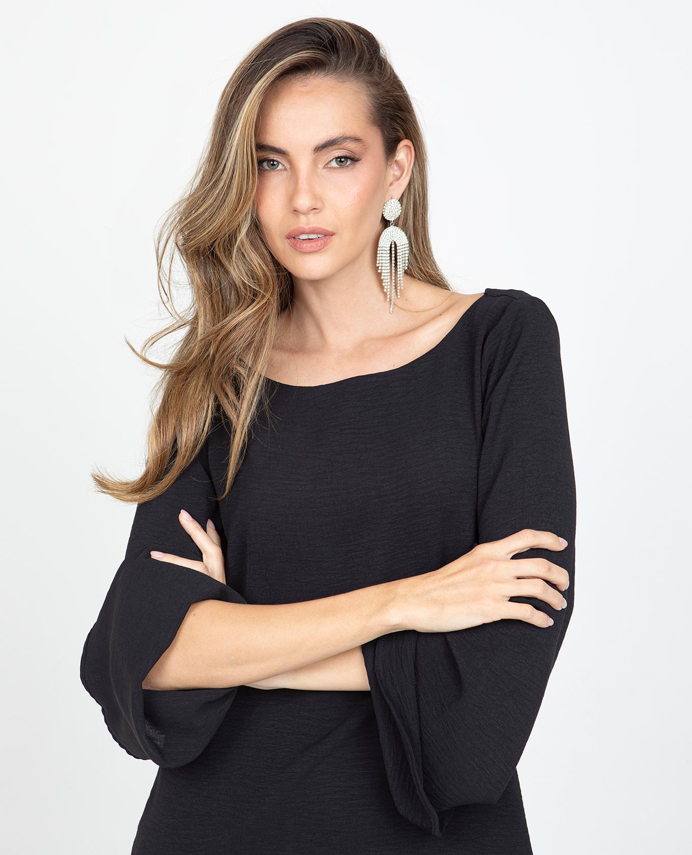 VESTIDO NEGRO PARA MUJER CORTO CON ESPALDA DRAPEADA MANGA LARGA Adrissa | Ropa para mujer Vestidos