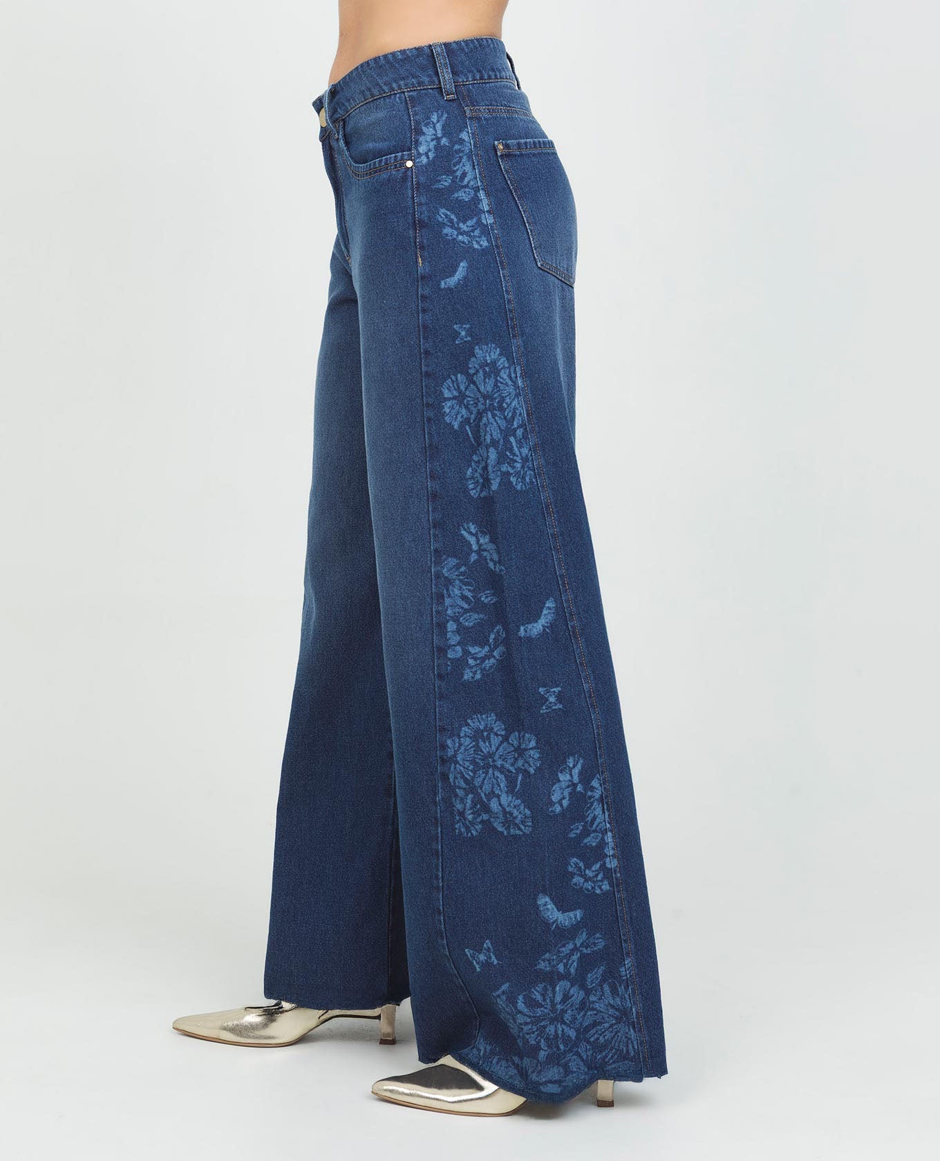 JEAN ULTRA WIDE LEG PARA MUJER CORTES CON LÁSER EN COSTADOS CINCO BOLSILLOS Adrissa
