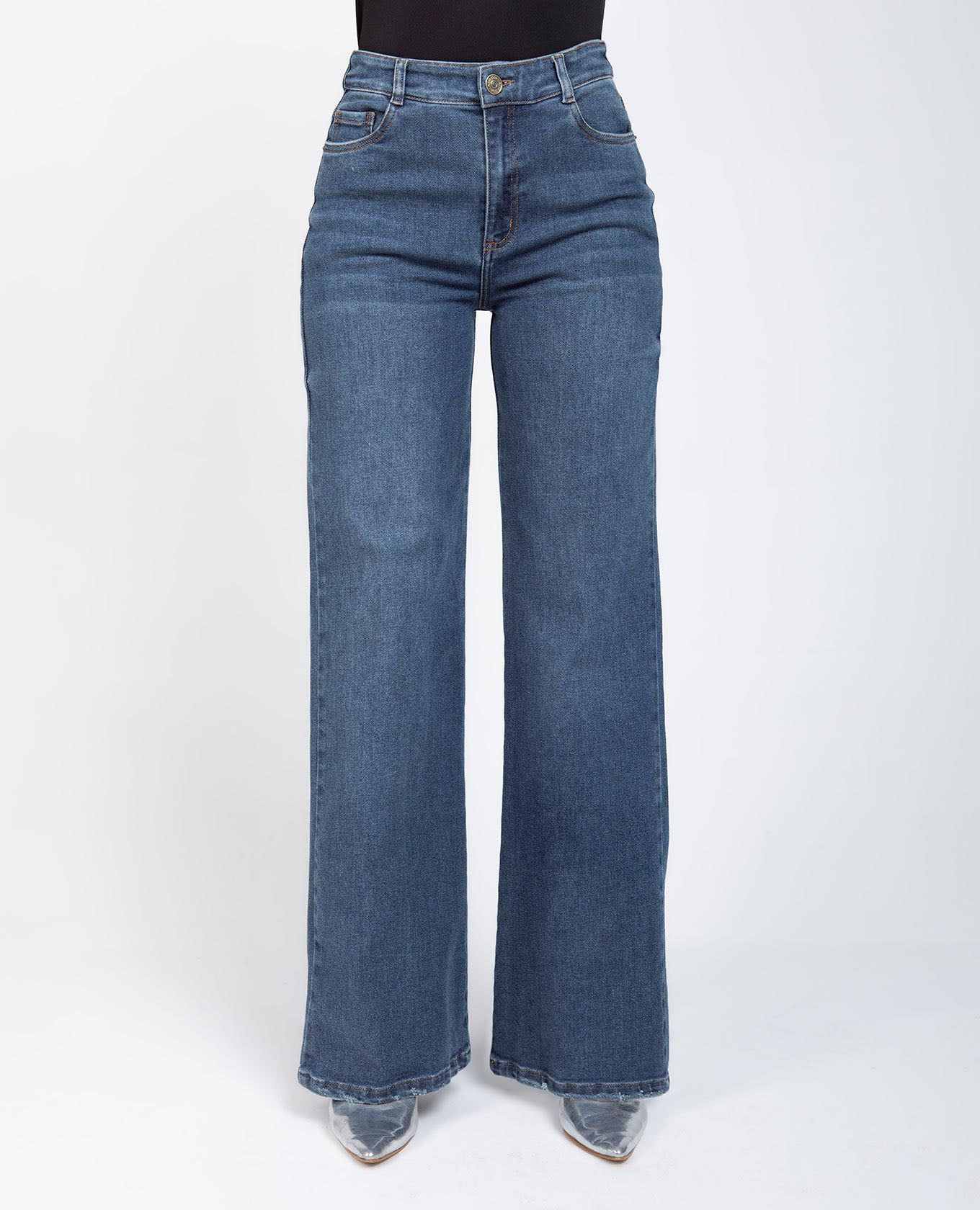 JEAN PALAZZO PARA MUJER TONO MEDIO CINCO BOLSILLOS COSTURAS EN CONTRASTE Adrissa | Ropa para mujer Jeans