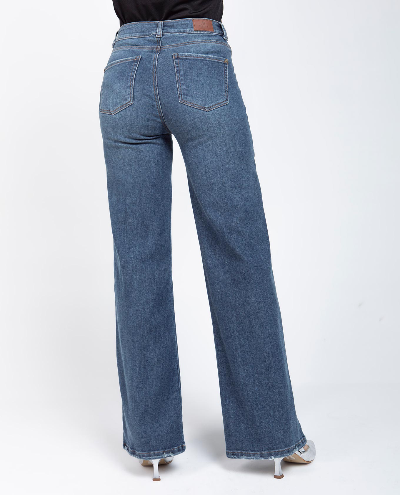 JEAN PALAZZO PARA MUJER TONO MEDIO CINCO BOLSILLOS COSTURAS EN CONTRASTE Adrissa | Ropa para mujer Jeans