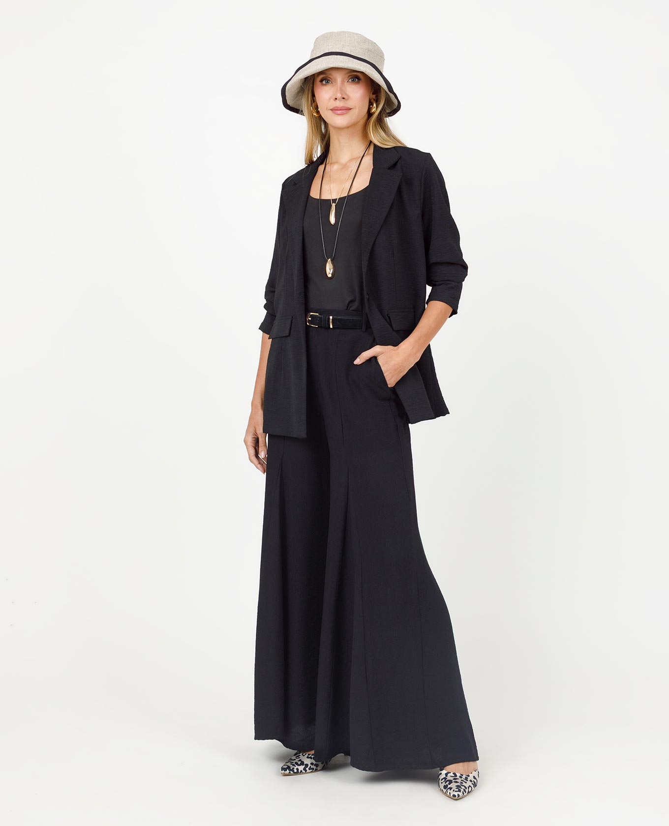 PANTALON ULTRA WIDE LEG PARA MUJER NEGRO CON ELASTICO EN CINTURA TRASERA Adrissa | Ropa para mujer Pantalones