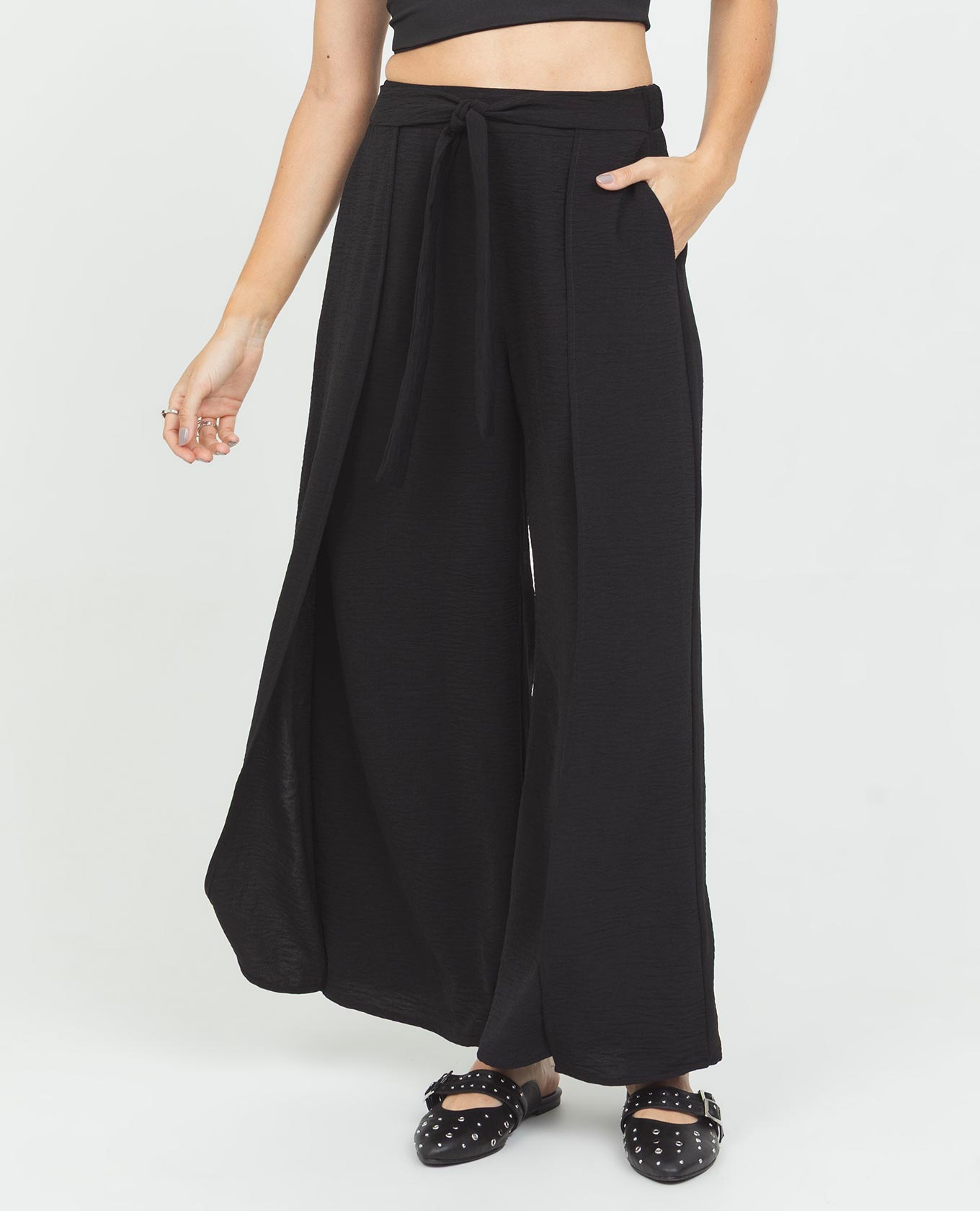 PANTALÓN PAREO SILUETA WIDE LEG TELA CON EFECTO Y BOLSILLOS LATERALES Adrissa | Ropa para mujer