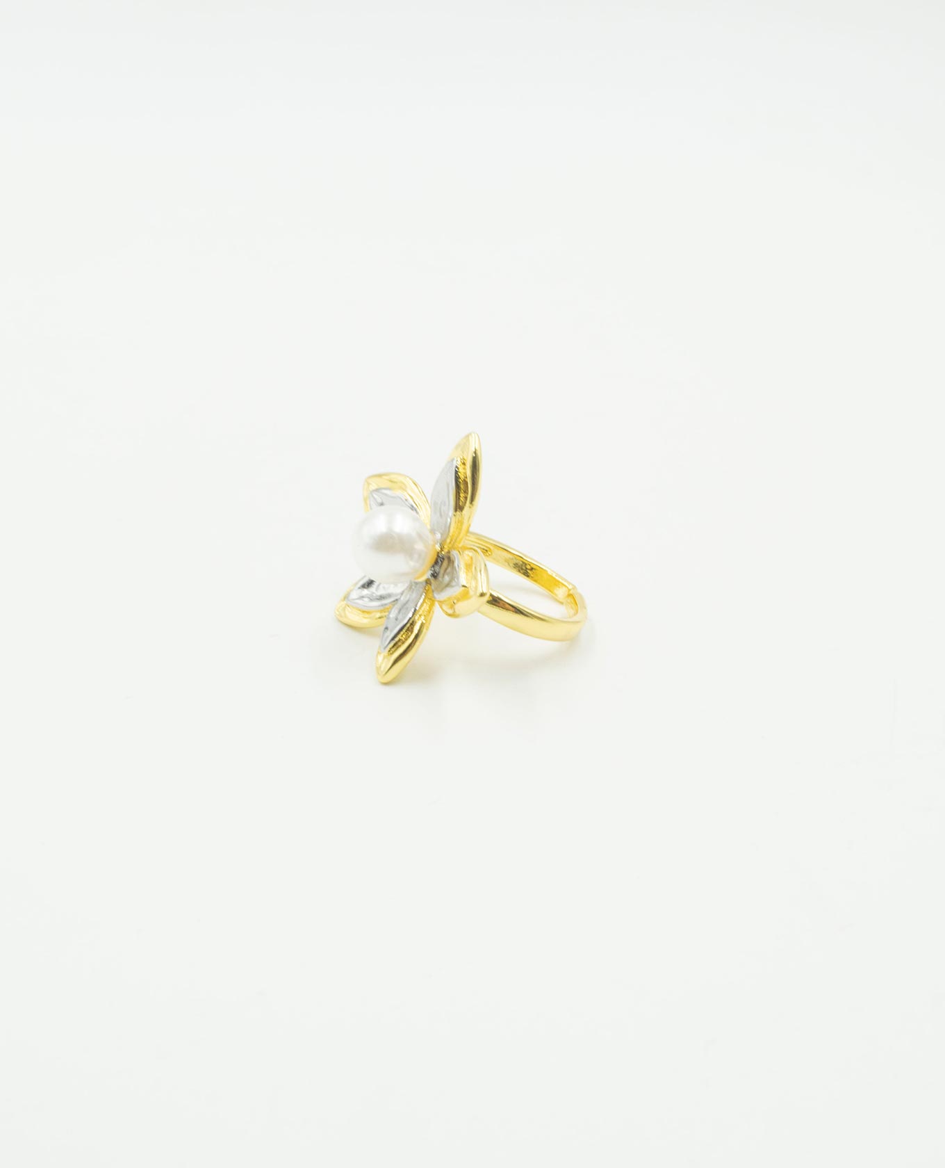 ANILLO FLOR CON PERLA Adrissa