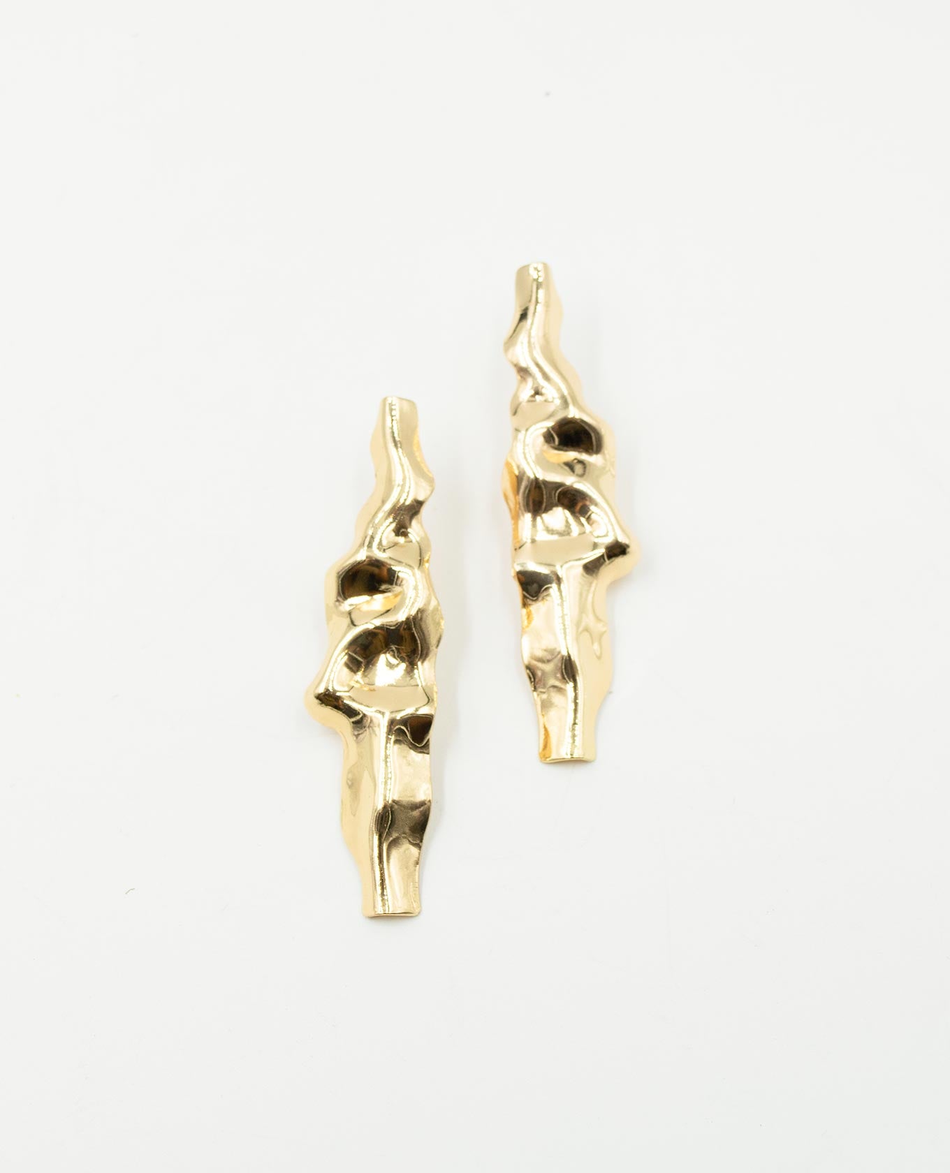 ARETE FEMENINO FORMA RÚSTICA Adrissa | Ropa para mujer