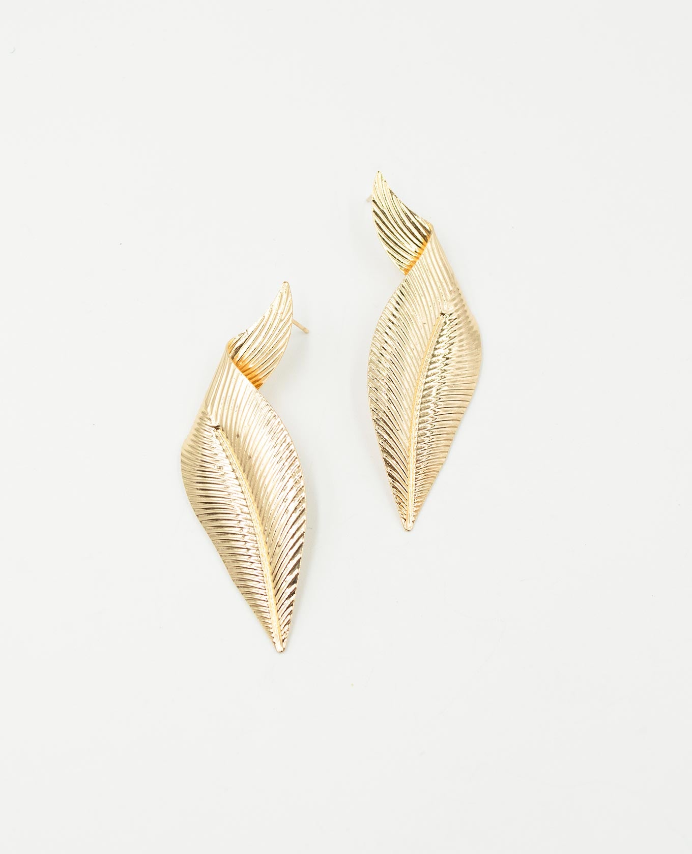 ARETE FEMENINO ALAS Adrissa | Ropa para mujer