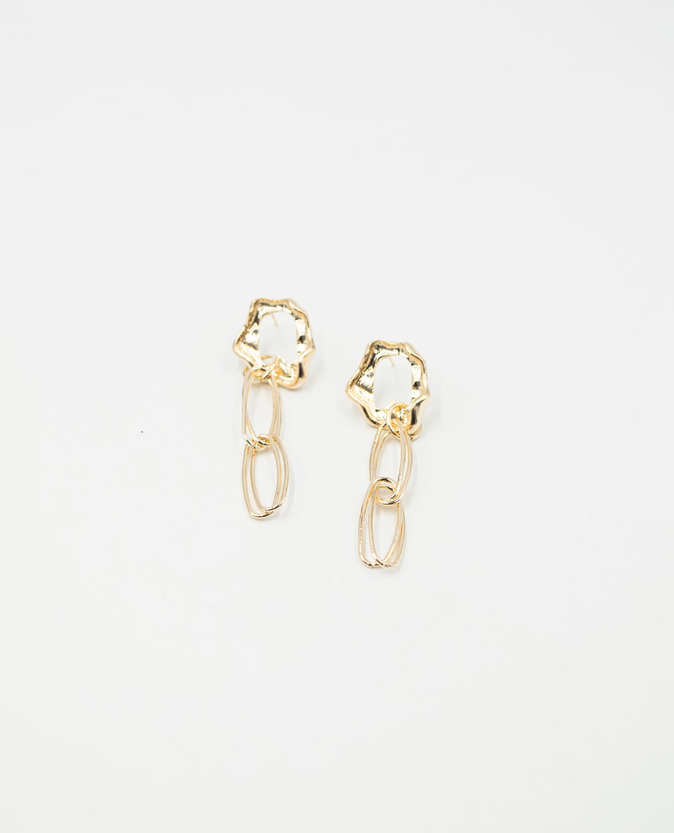 ARETE FEMENINO ESLABONES Adrissa | Ropa para mujer