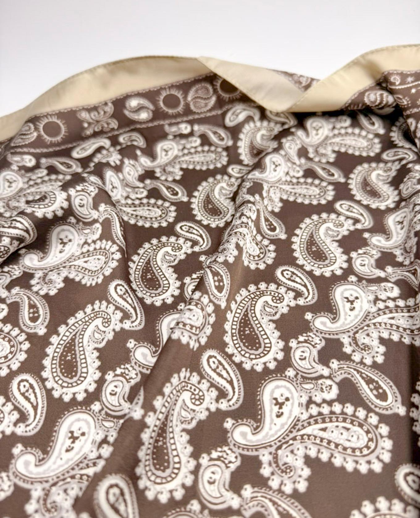 PAÑUELO FEMENINO 70X70 ESTAMPADO Adrissa | Ropa para mujer