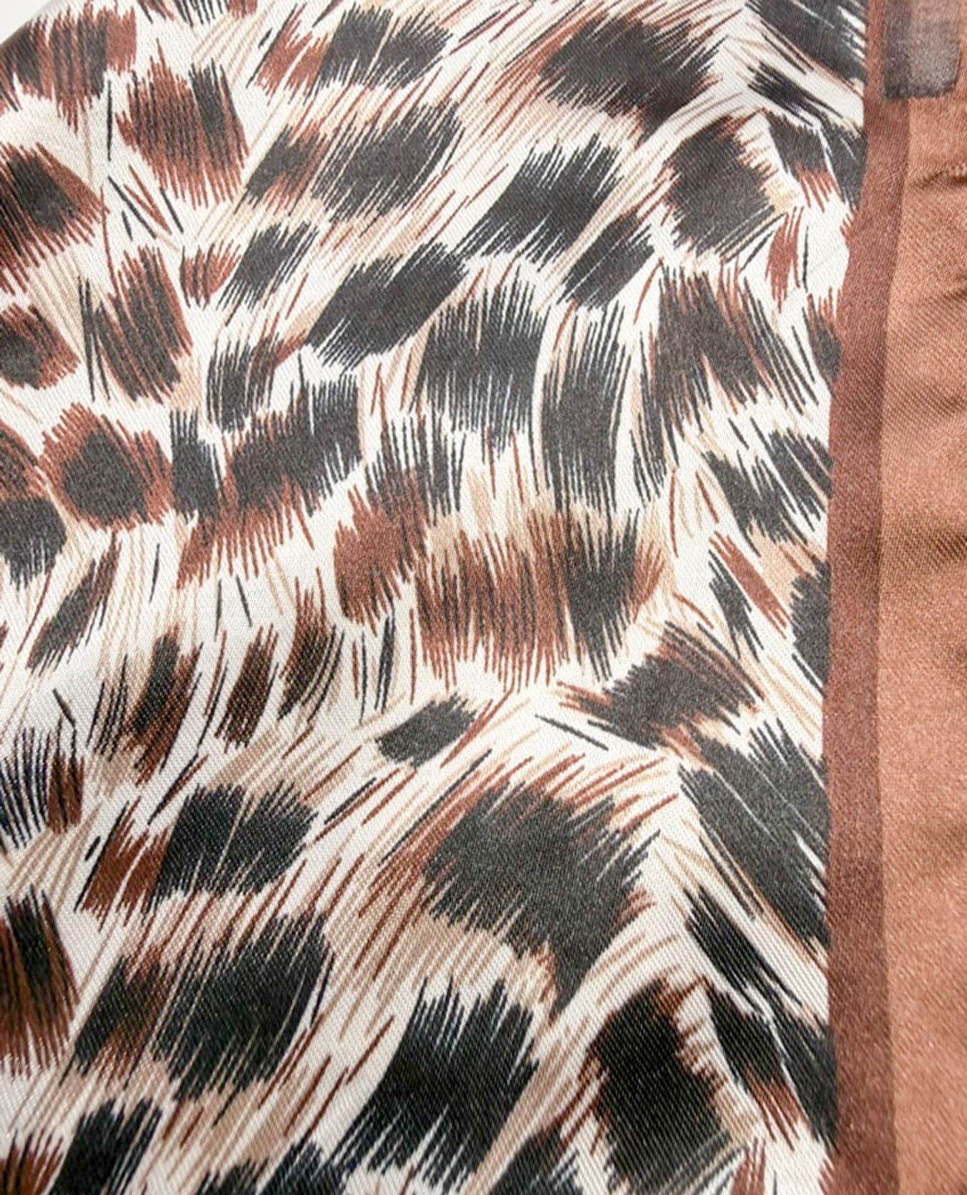 PAÑUELO FEMENINO 50X50 ESTAMPADO Adrissa | Ropa para mujer
