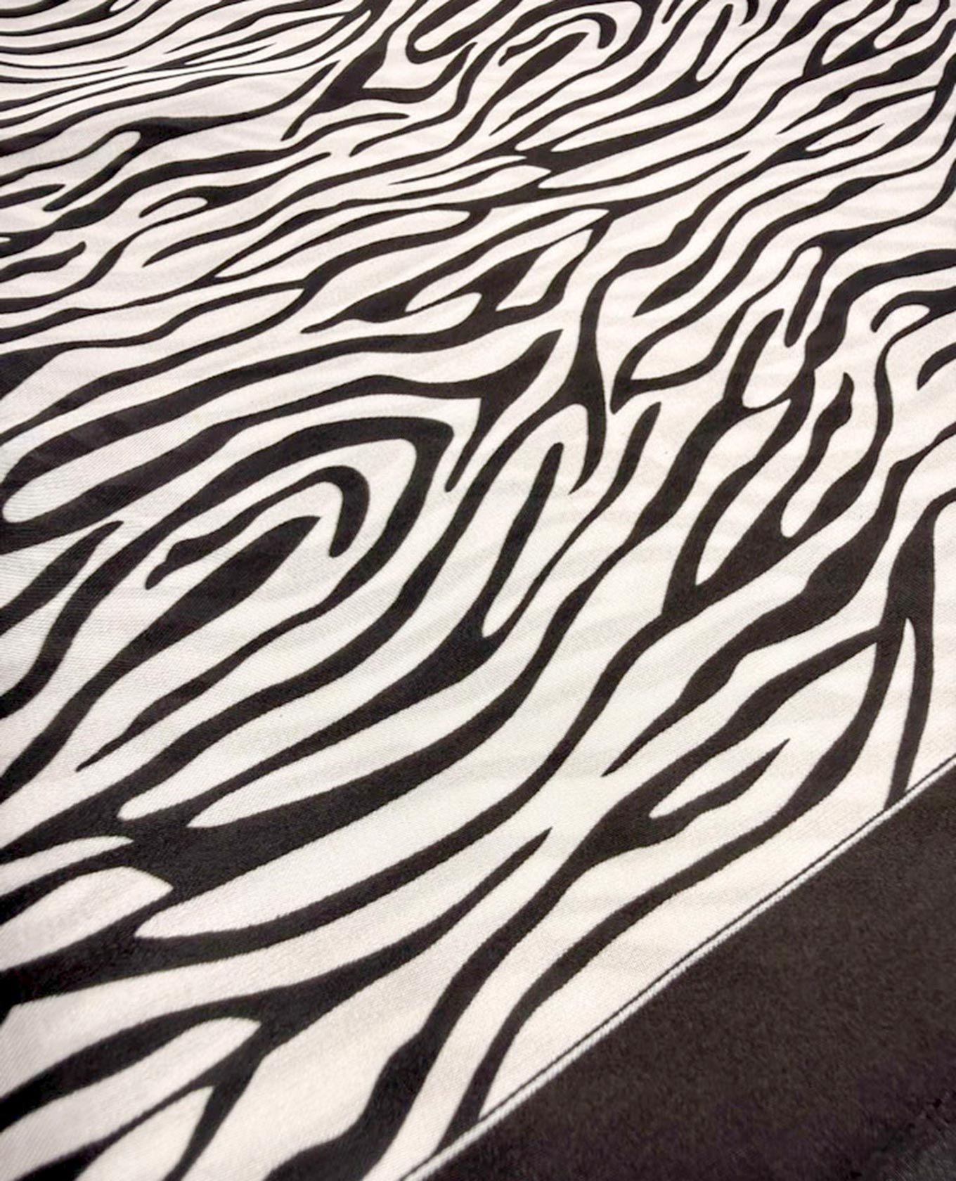 PAÑUELO FEMENINO 70X70 ESTAMPADO Adrissa | Ropa para mujer