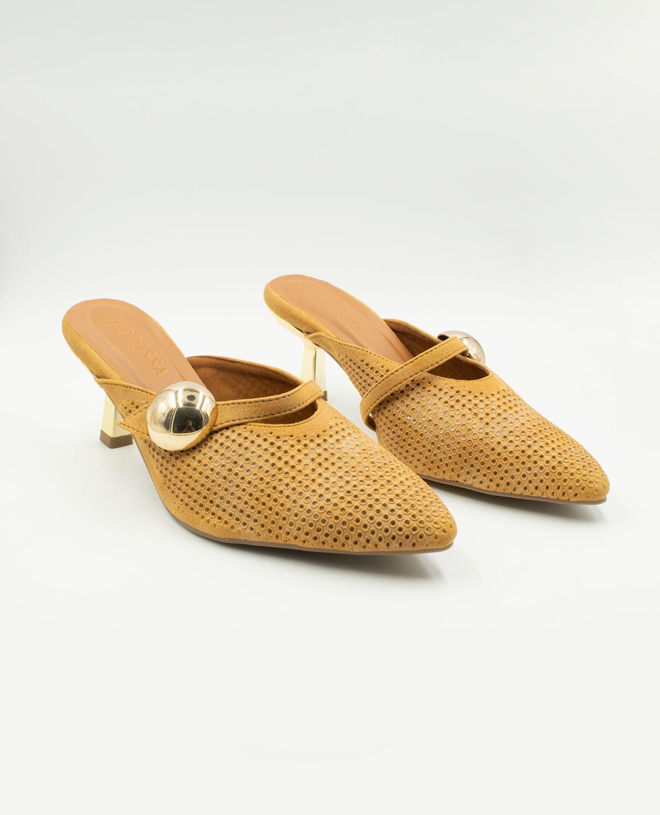 SANDALIA DESTAPADA CON HEBILLA Adrissa | Ropa para mujer